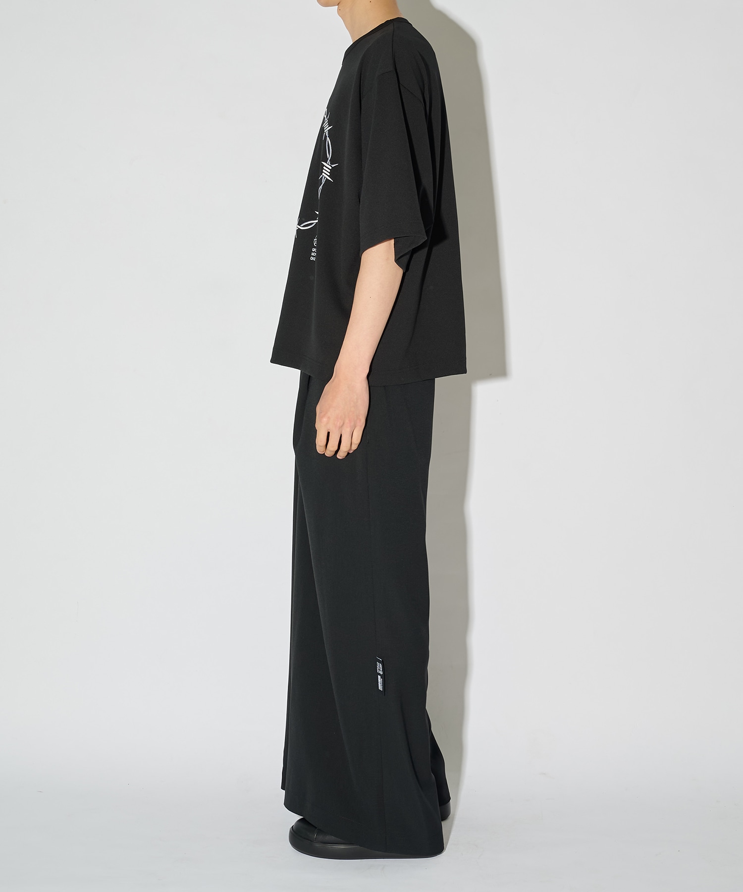 APPLE×YUSHITESSEN TEE SHAREEF