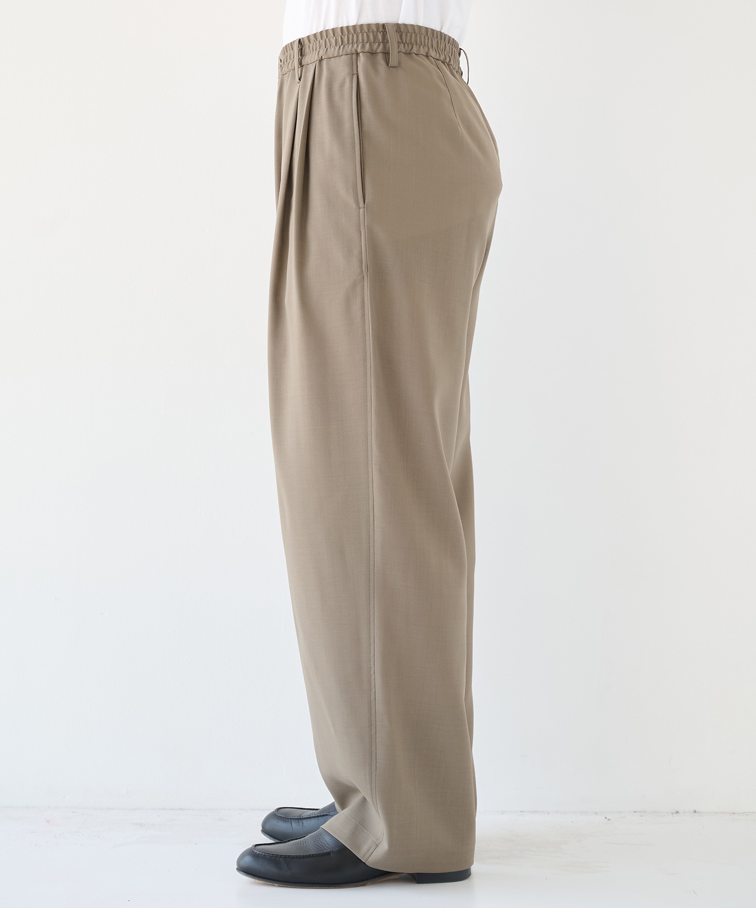 Extra Wool Easy Curve Pants STUDIOUS