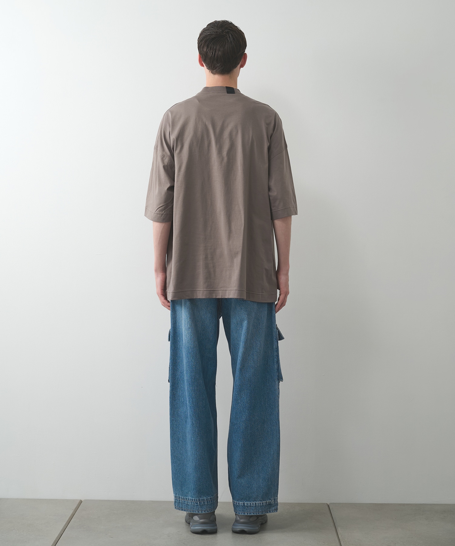 2252-CS50-034 S/S TEE N.HOOLYWOOD