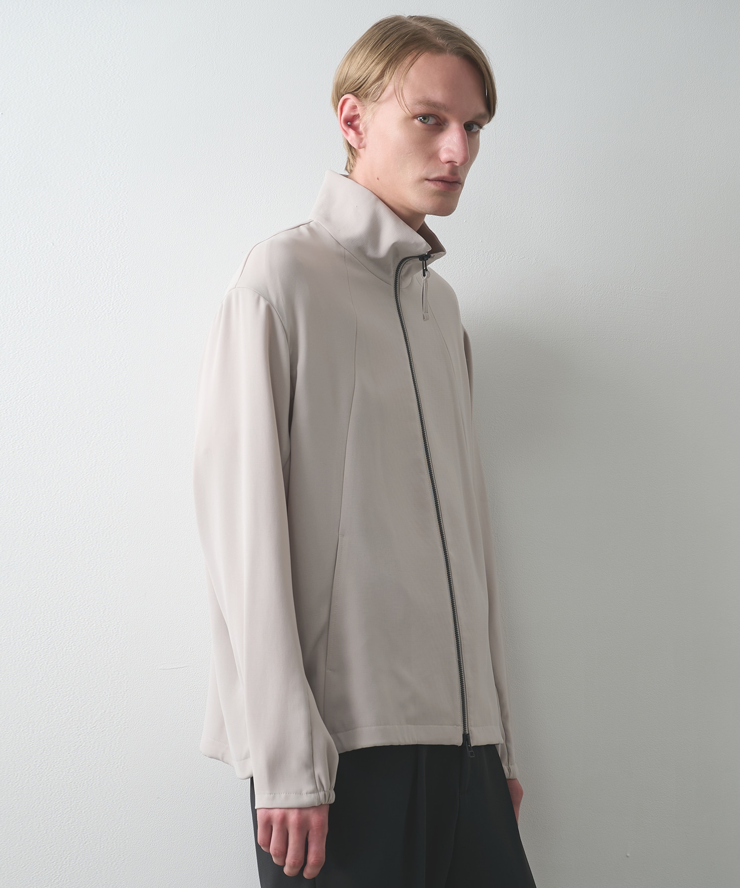 LIGHT BEIGE