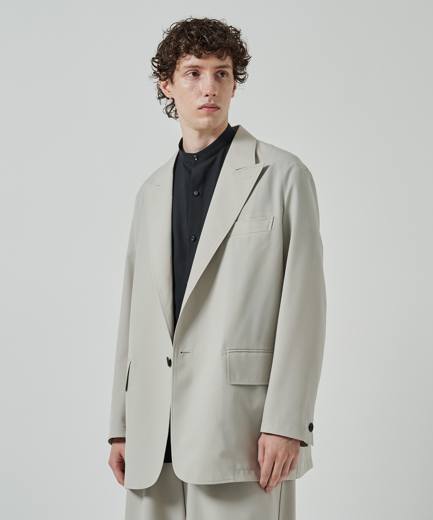 LIGHT GREY