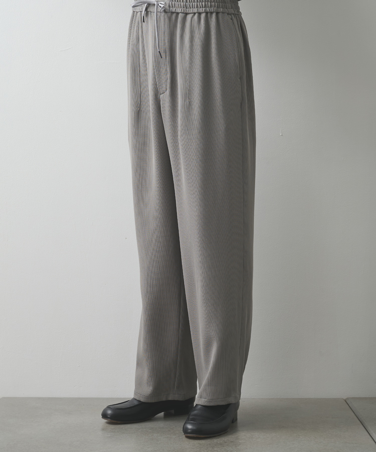 GREY BEIGE