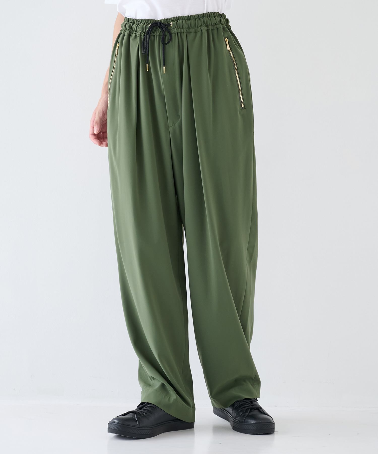 KHAKI