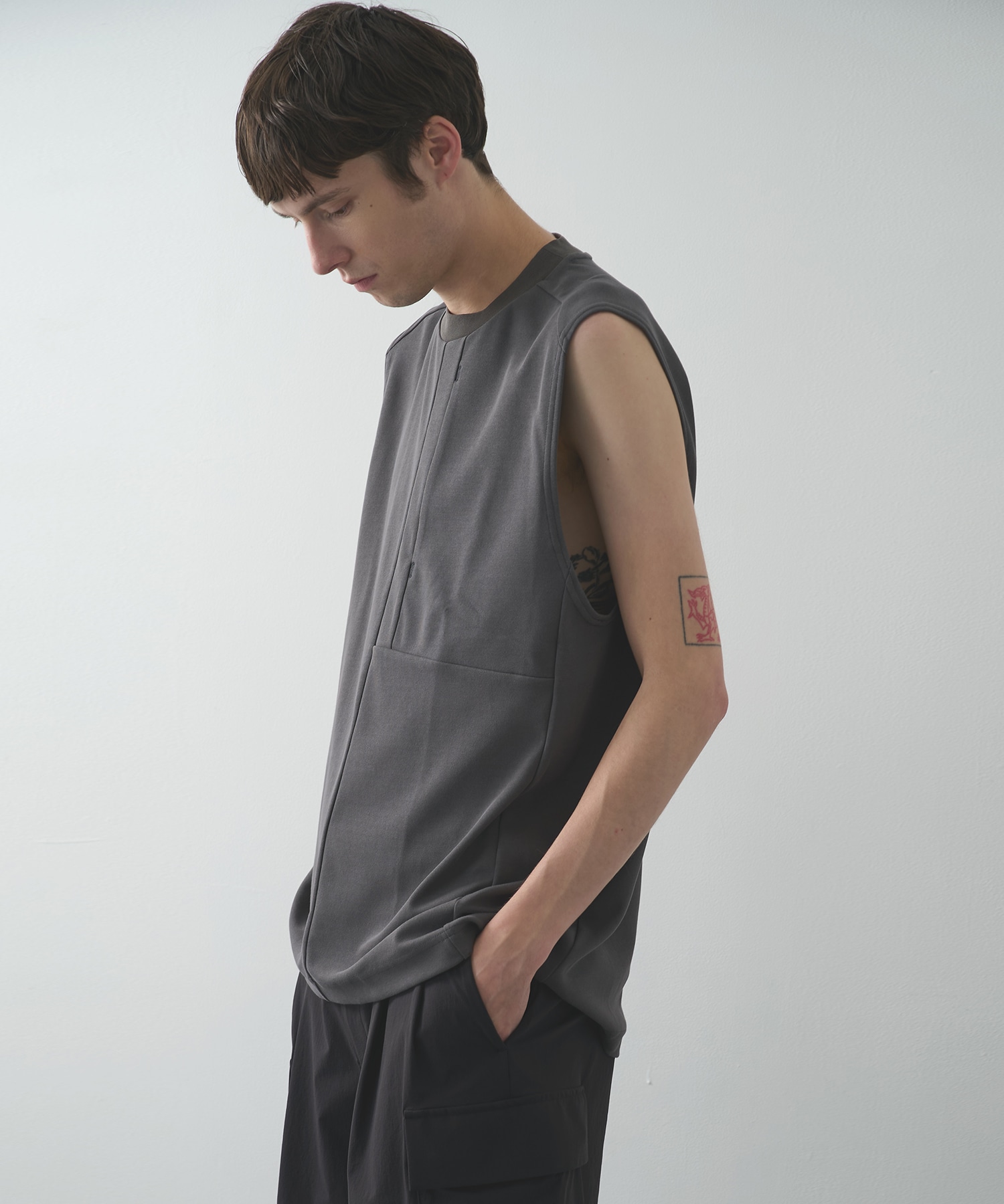 DARK GREY