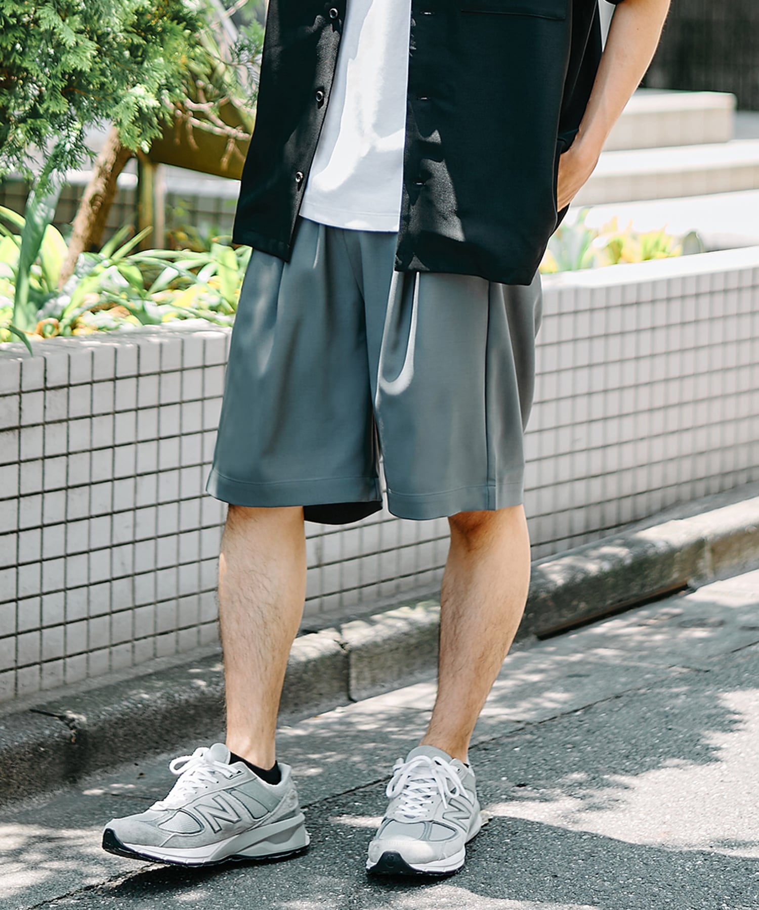 DARK GREY