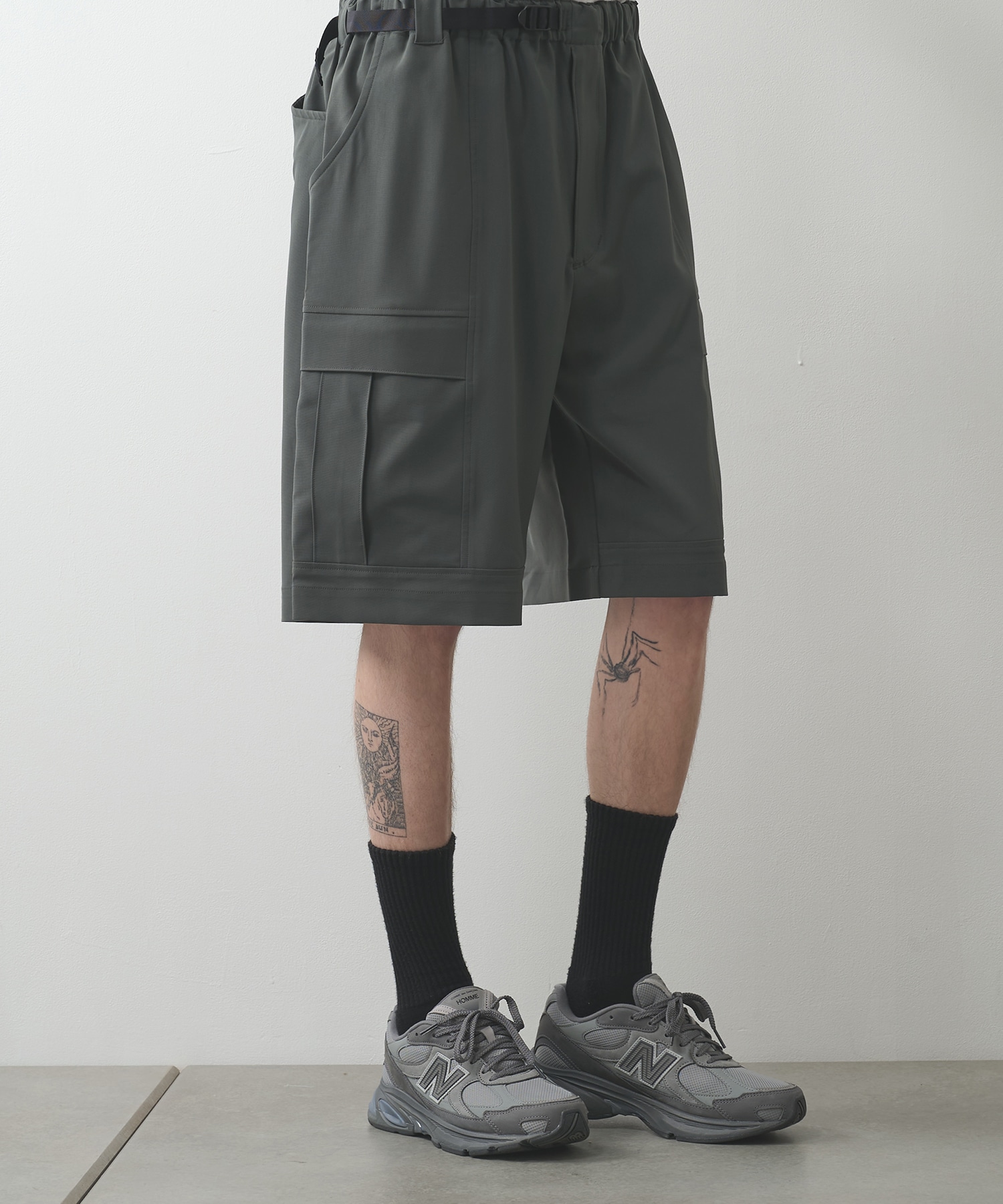 DARK GREY