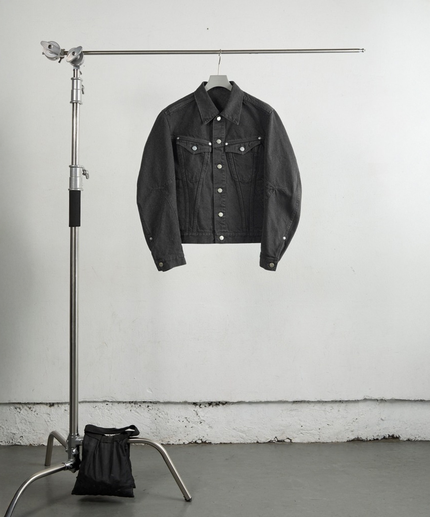 DARK GREY