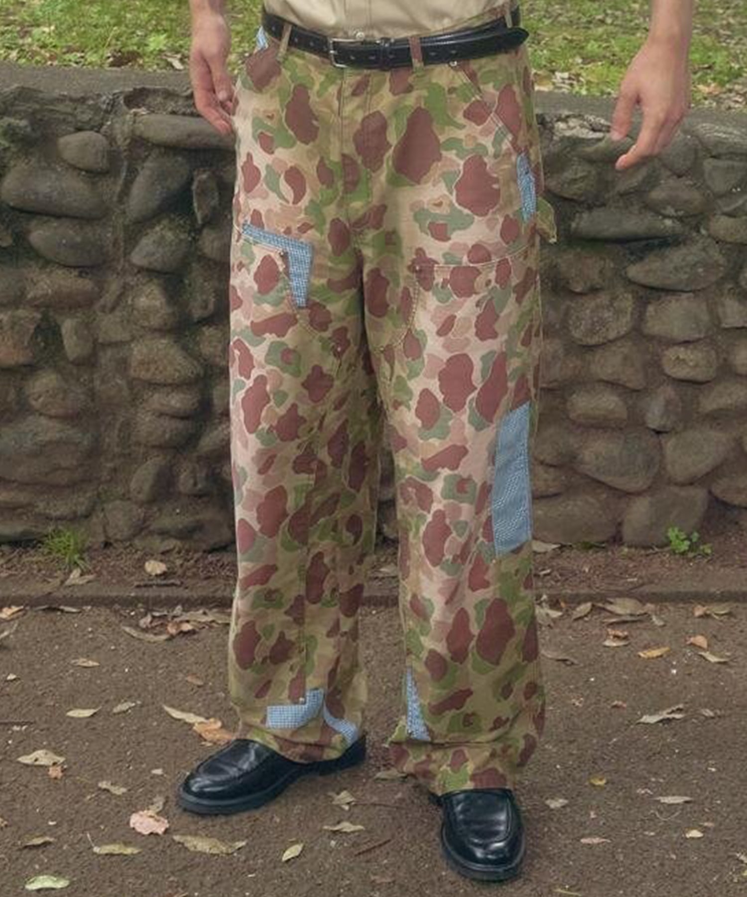 KHAKI