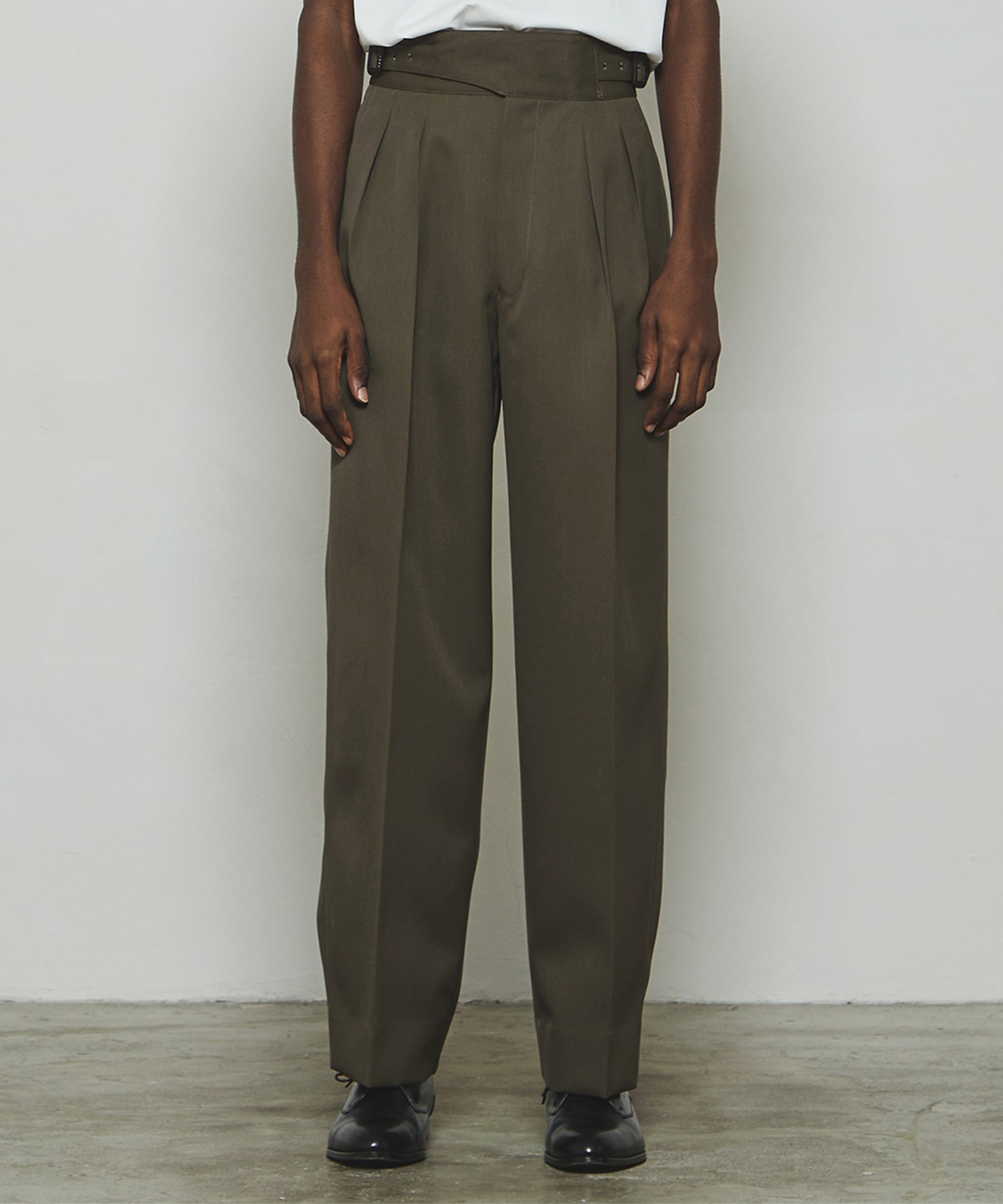 KHAKI