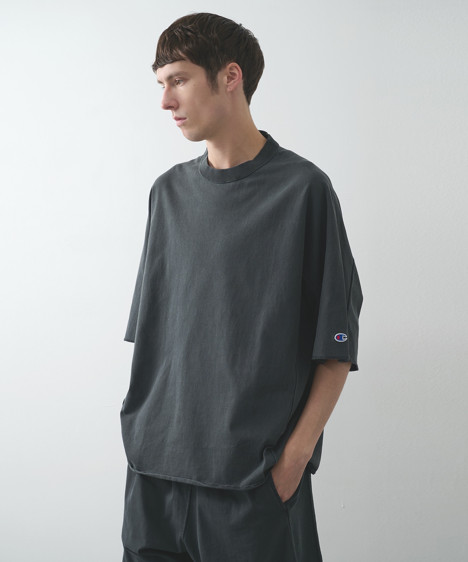 DARK GREY