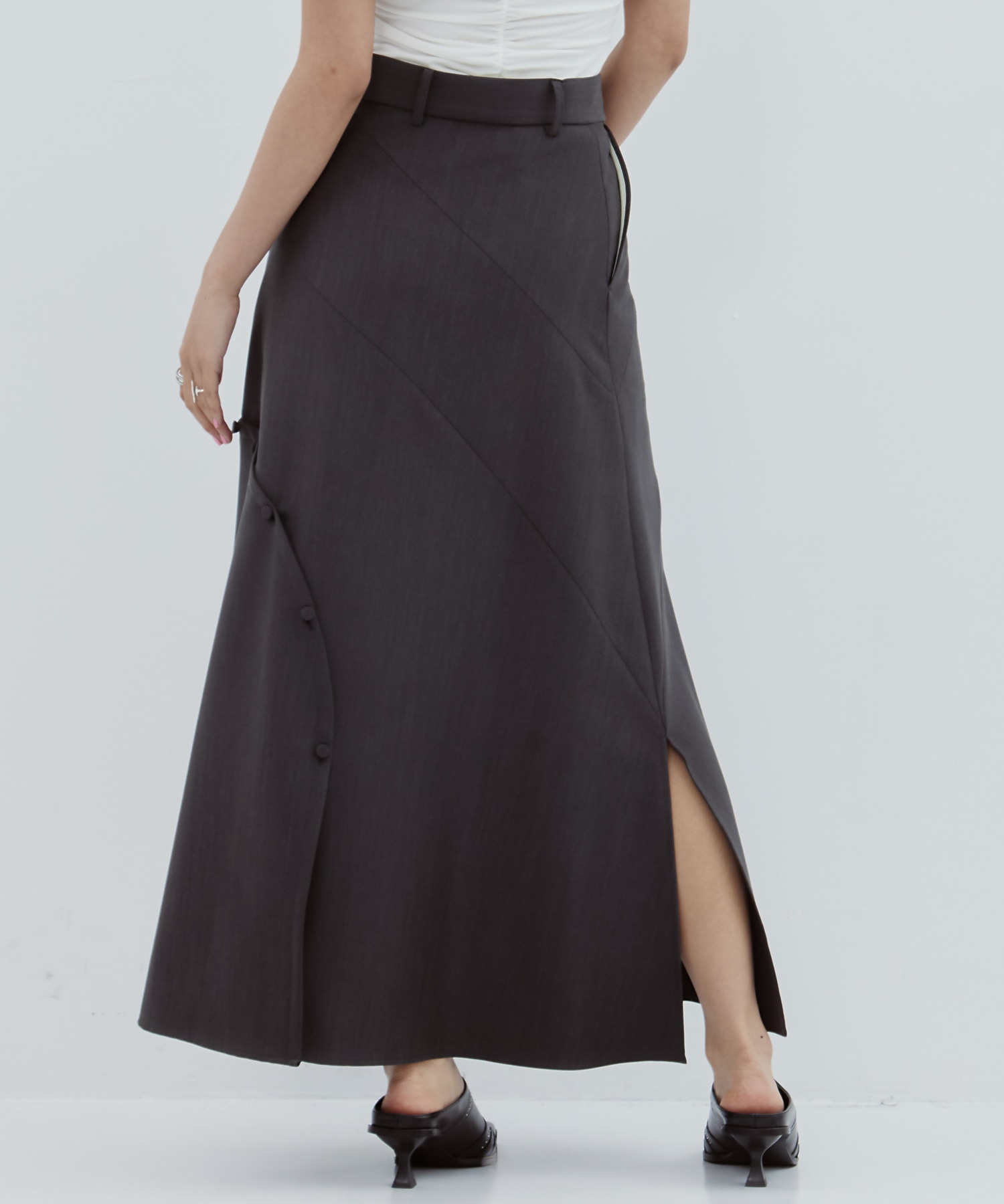 DARK GREY