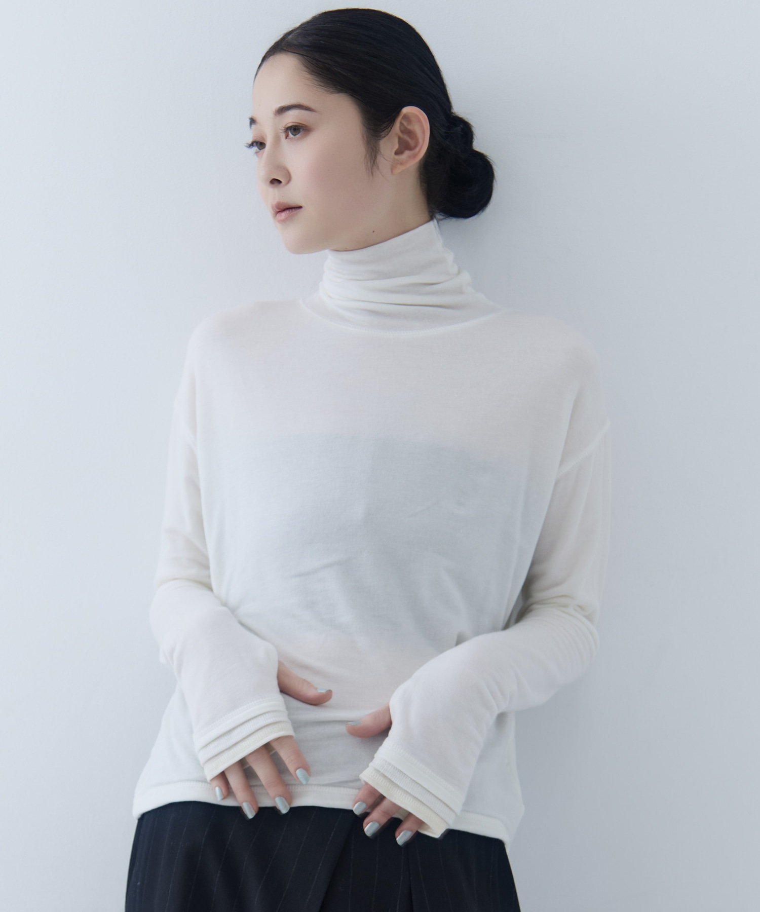 OFF WHITE