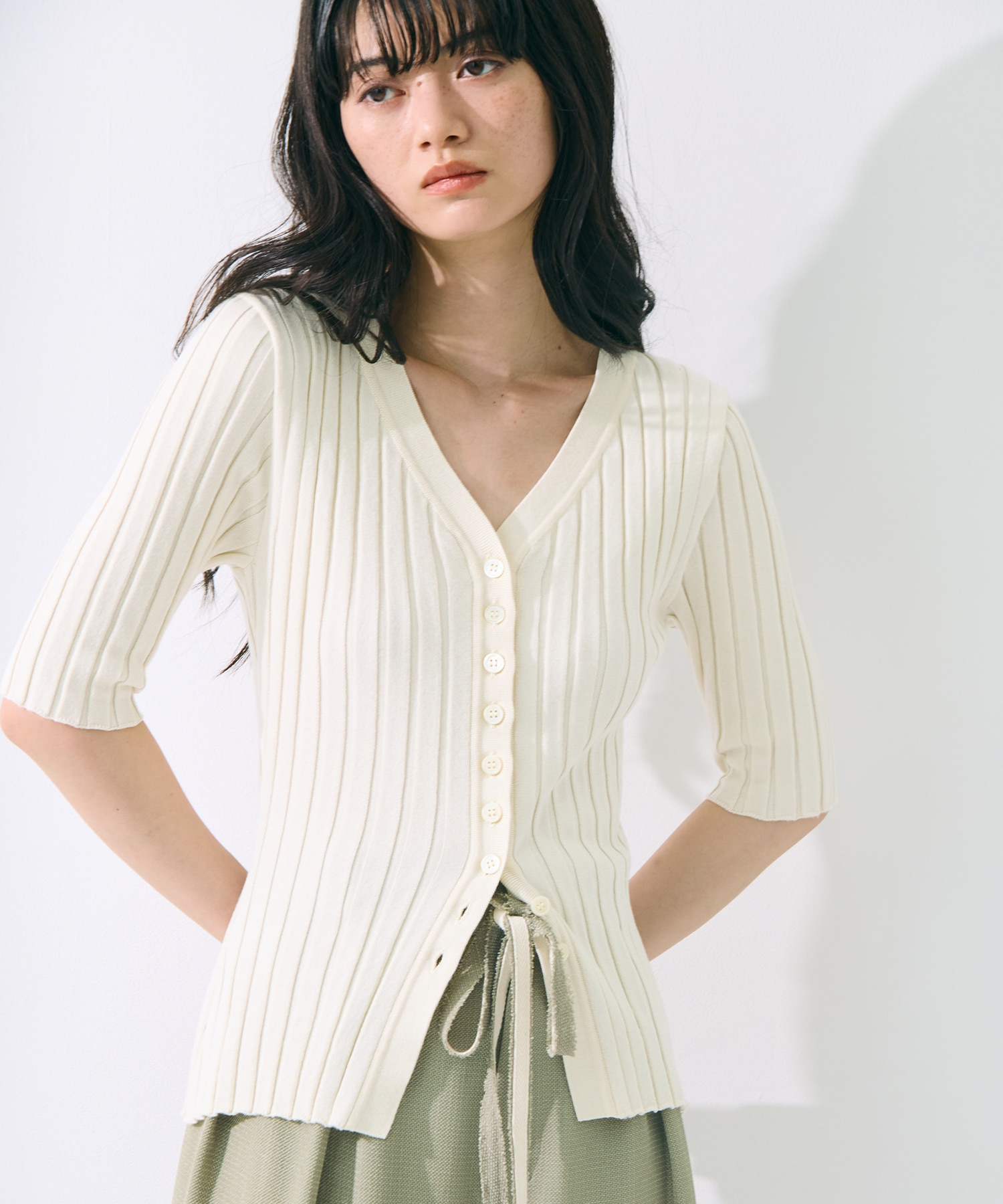OFF WHITE