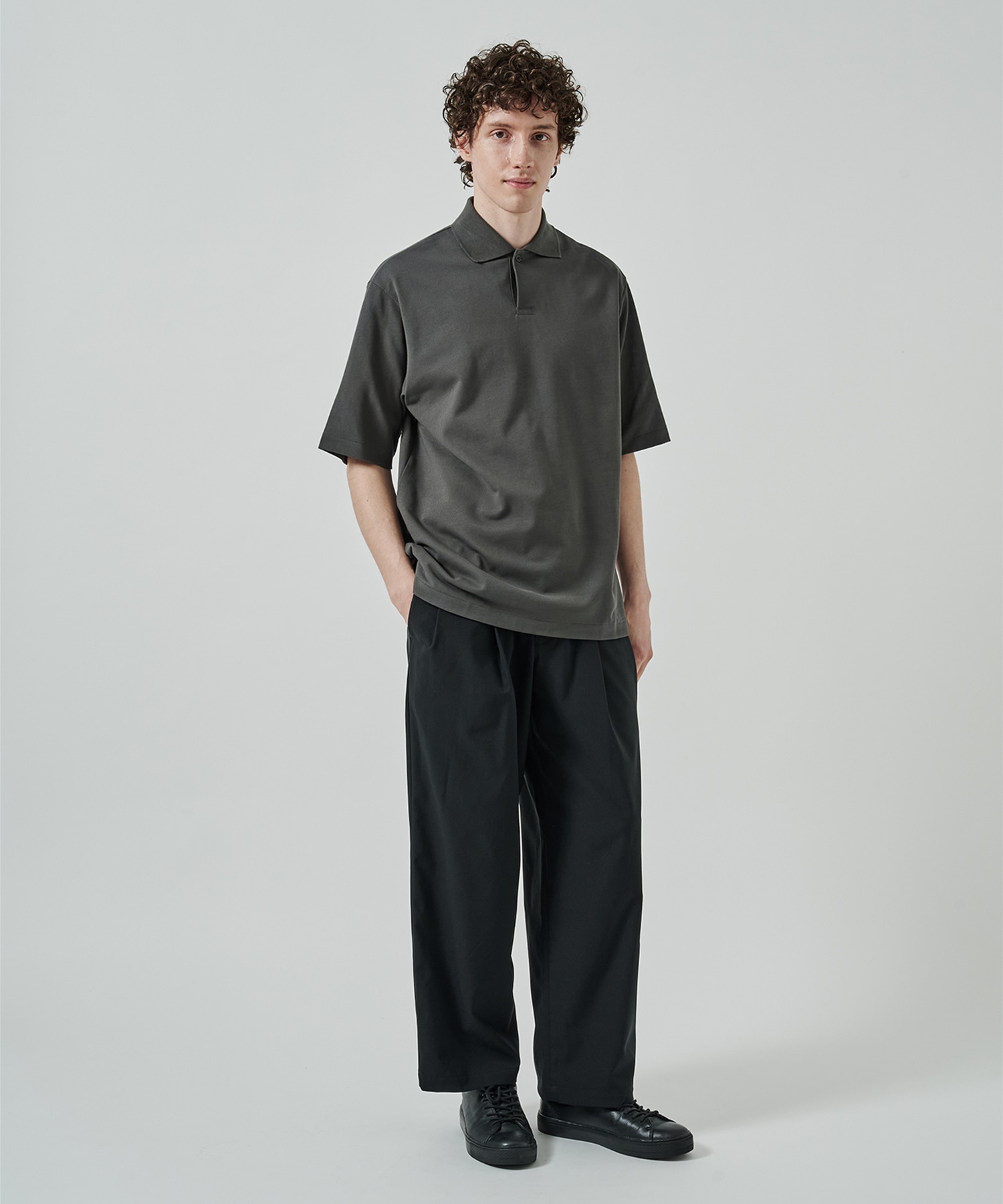 〈別注〉TWO TUCK EASY TROUSERS MARKAWARE/marka