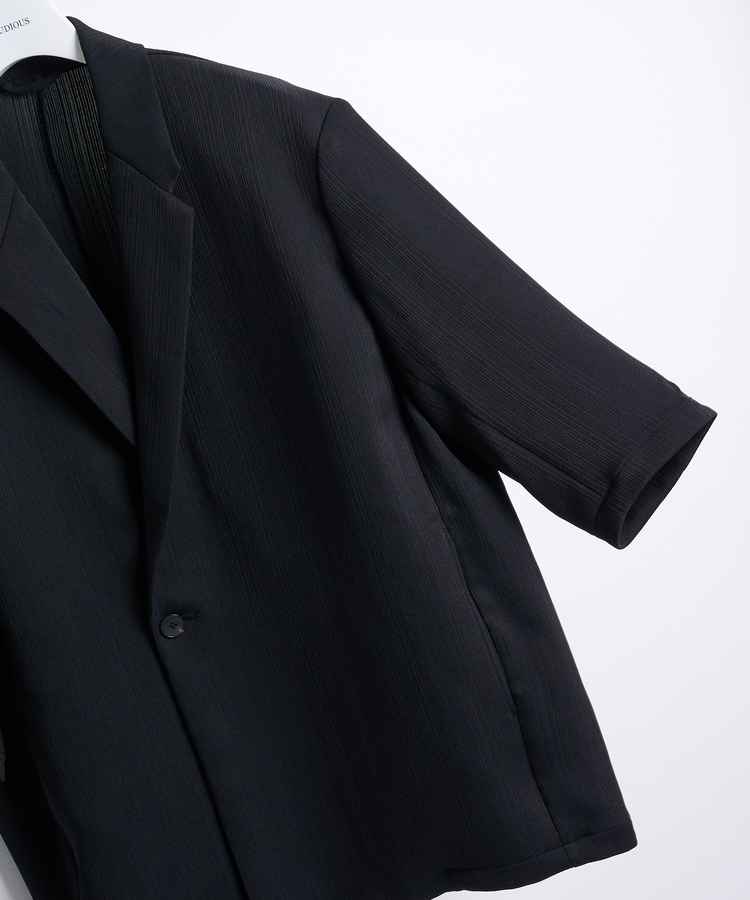 PLEATS HALF SLEEVE JACKET STUDIOUS