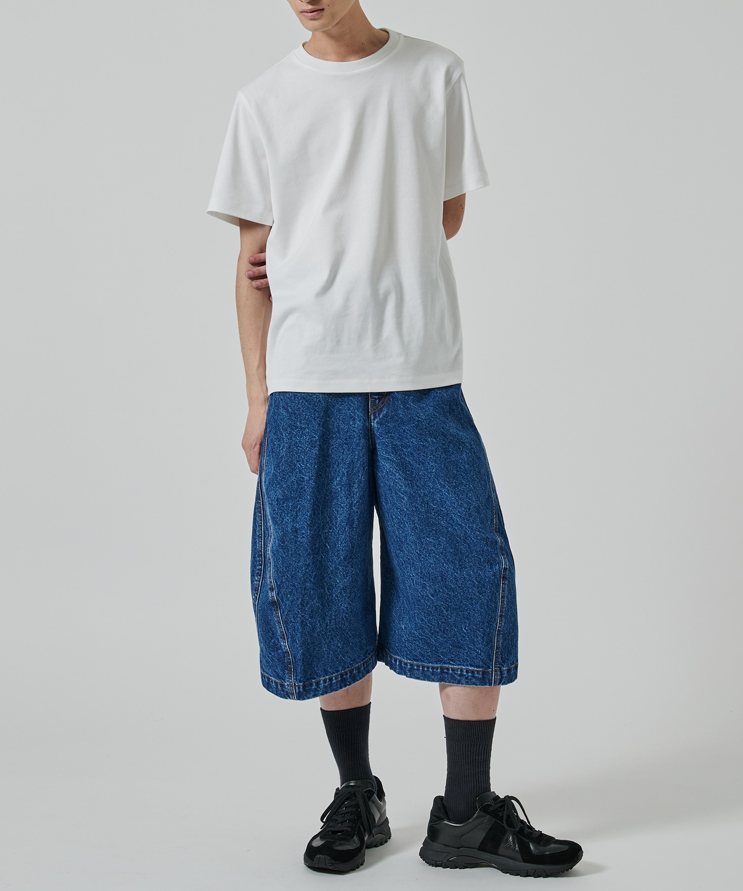 〈別注〉3D TWISTED SHORTS NVRFRGT