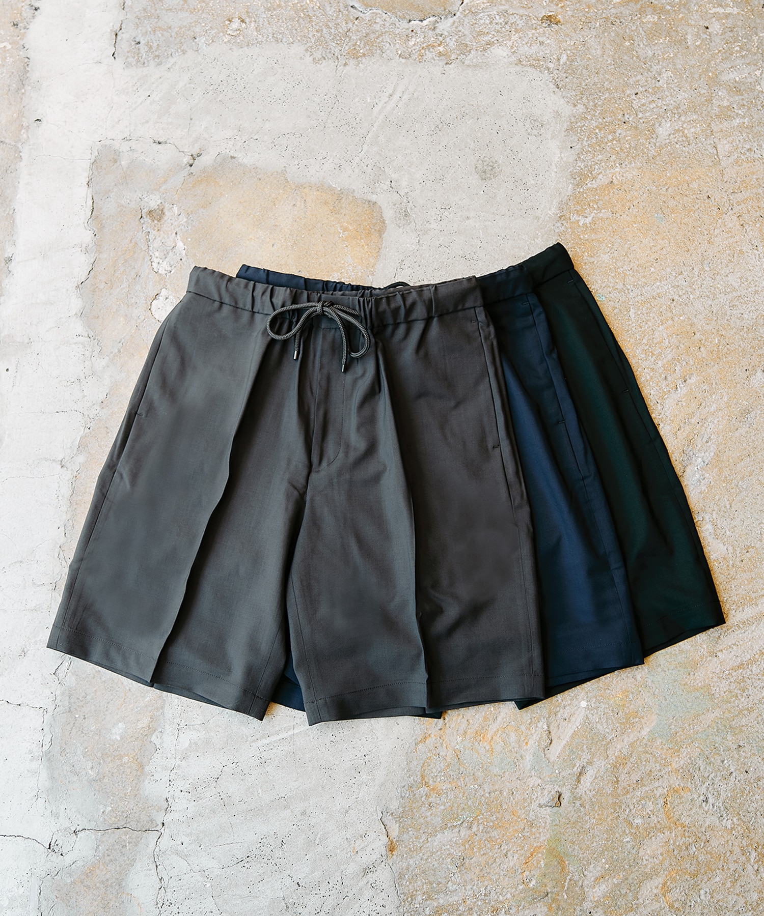オーガニックウール 2/80 トロピカル / フラットテーパードイージーショーツ MARKAWARE/marka