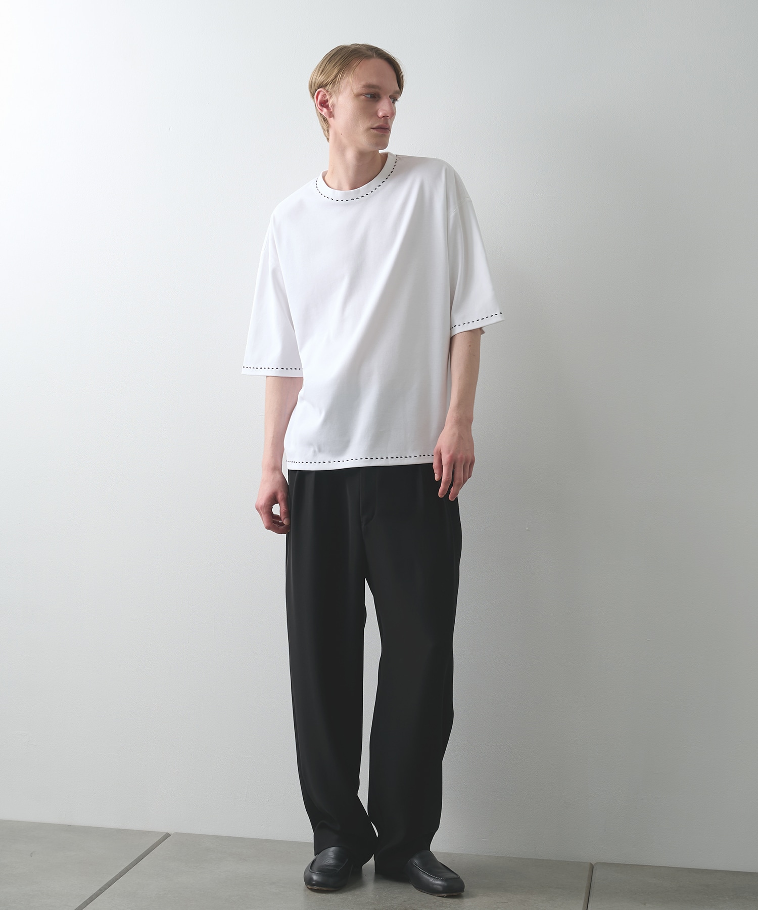 HAND STITCH TEE STUDIOUS
