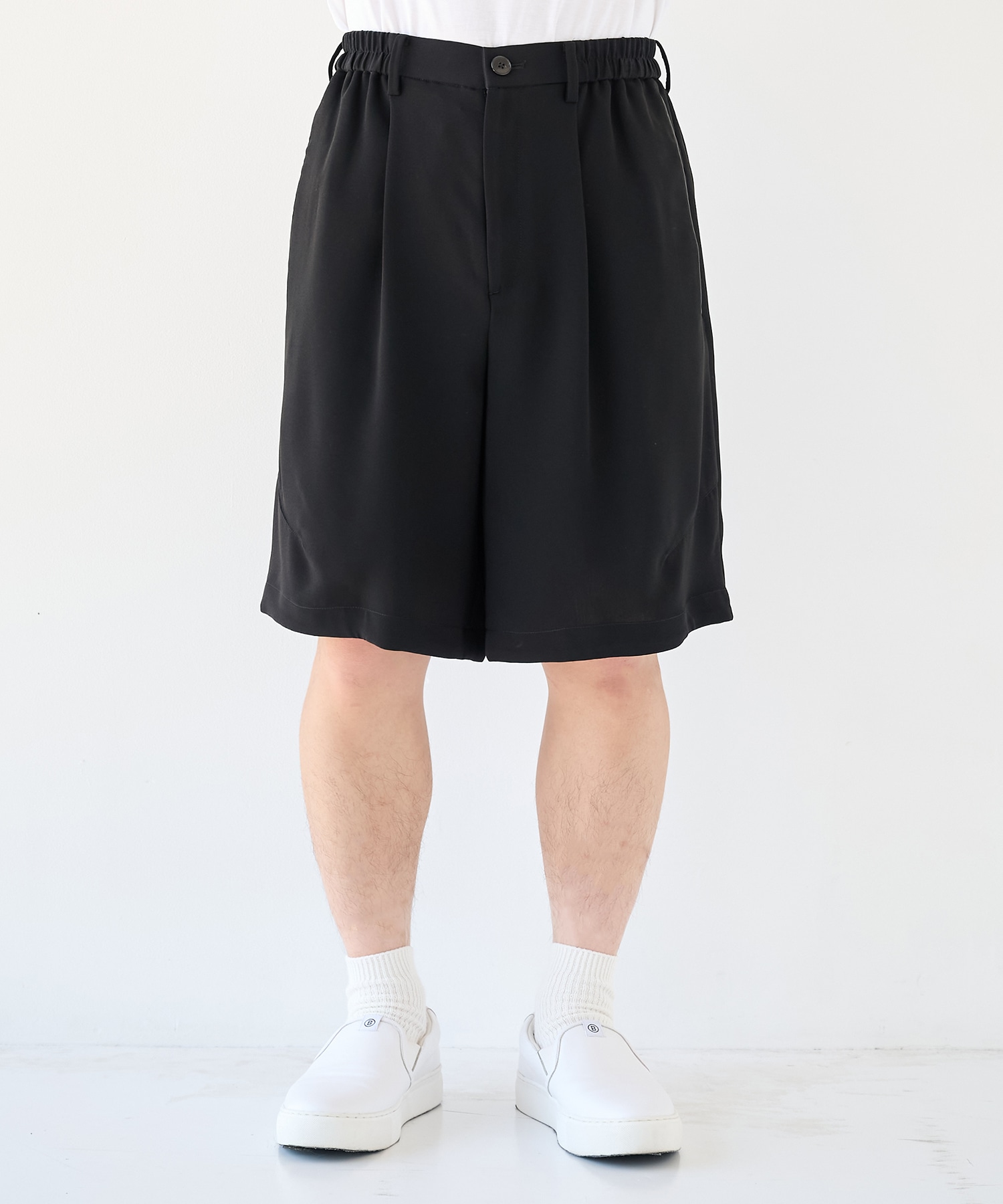SUMMER ESSENTIAL SHORT PANTS STUDIOUS