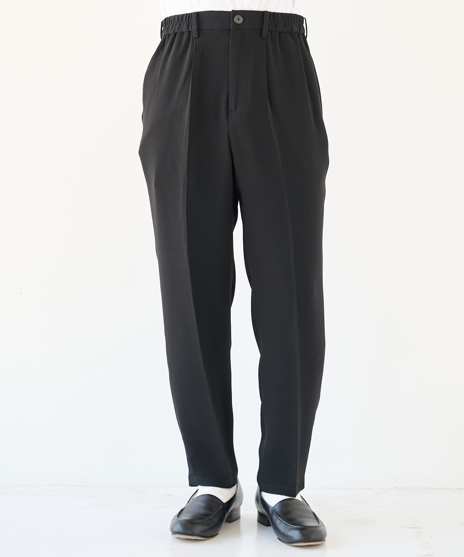 SUMMER ESSENTIAL TAPERED PANTS STUDIOUS