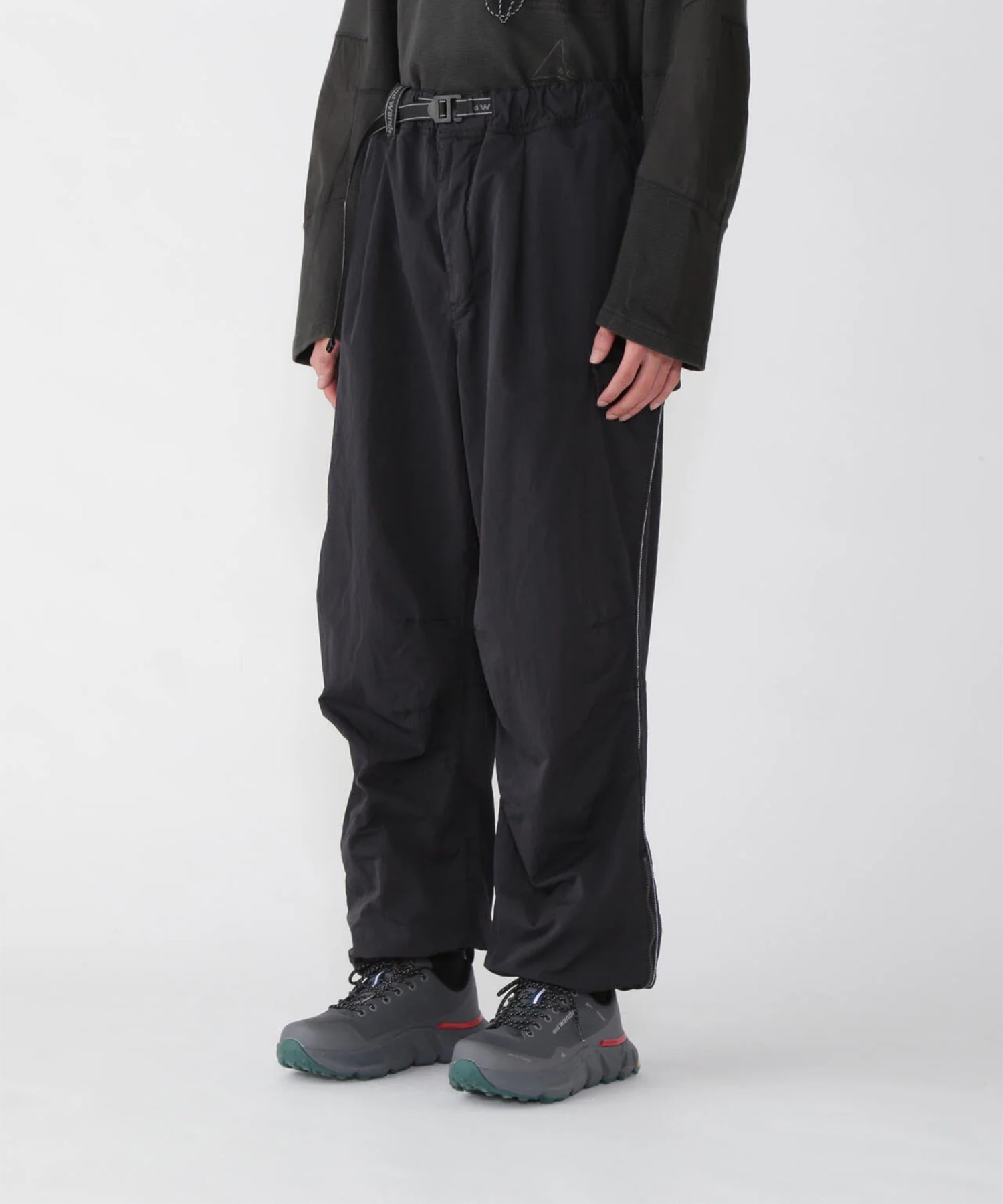 ROA garment dye nylon pants and wander