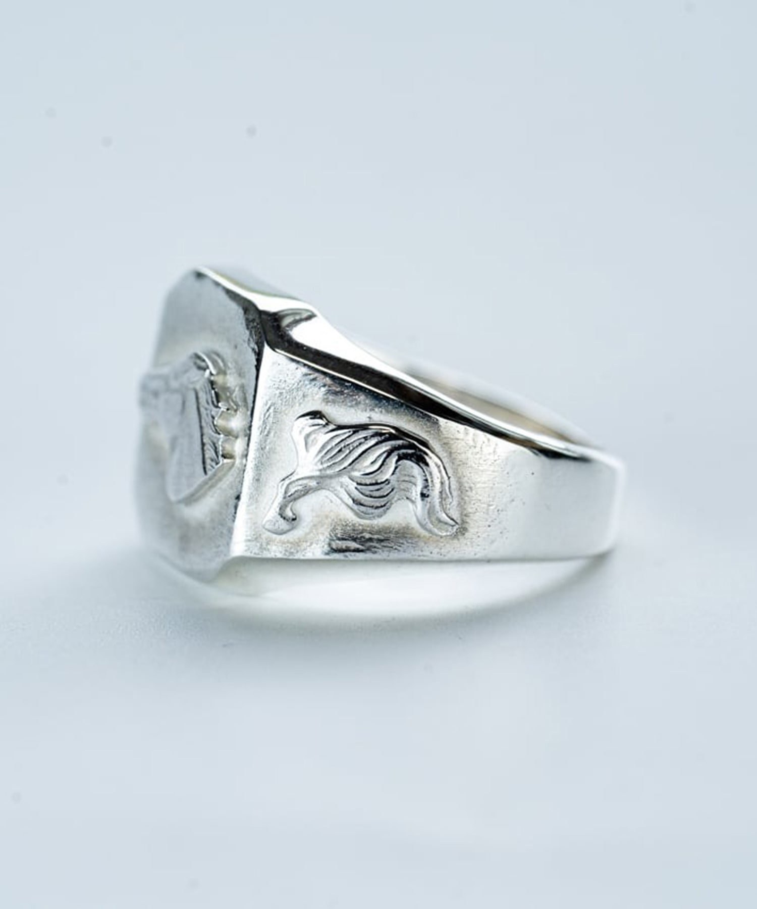 R-090 Square signet ring horsetail (SV hose) WAKAN SILVER SMITH