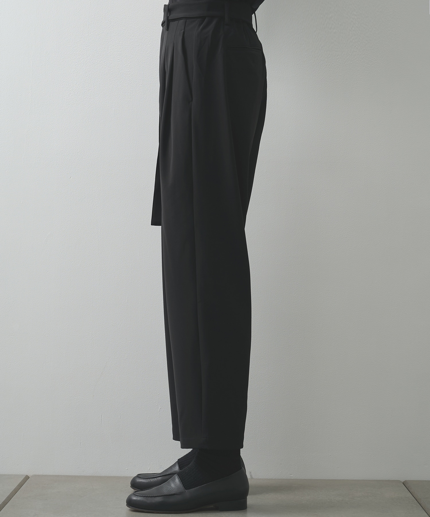 別注 BELTED WIDE TAPERD TROUSERS ATTACHMENT