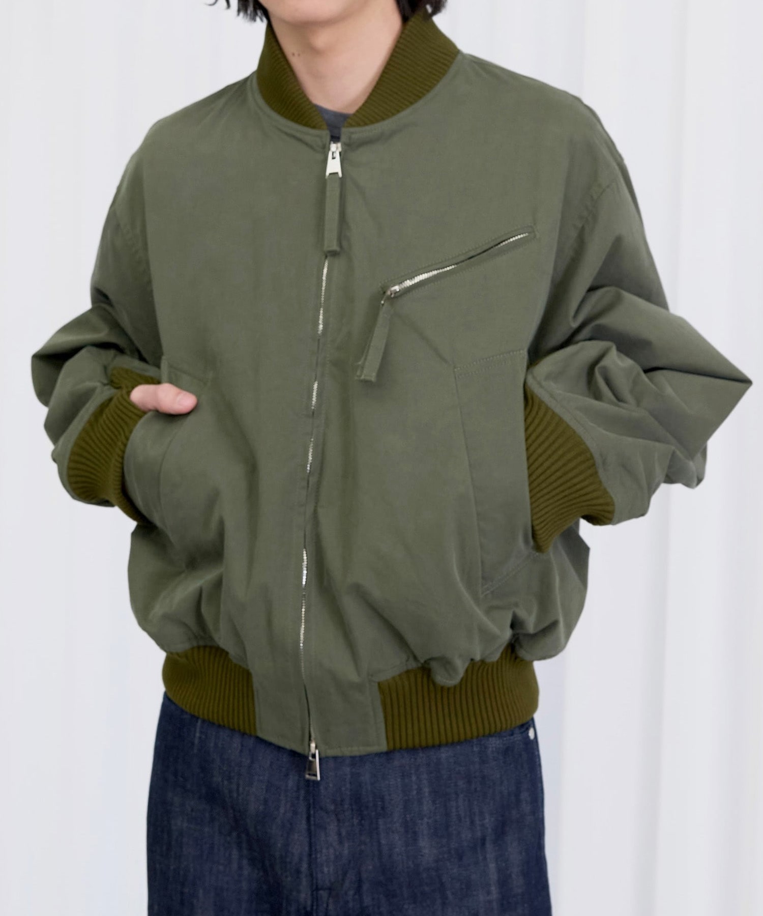 BOMBER JACKET OUAT