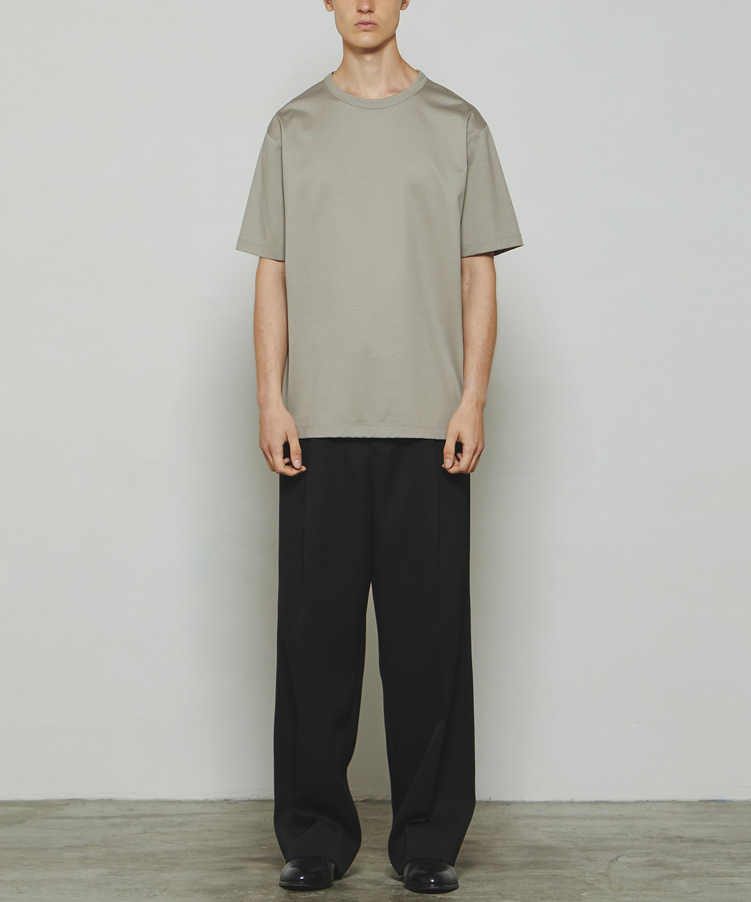 THE T-SHIRT THE RERACS