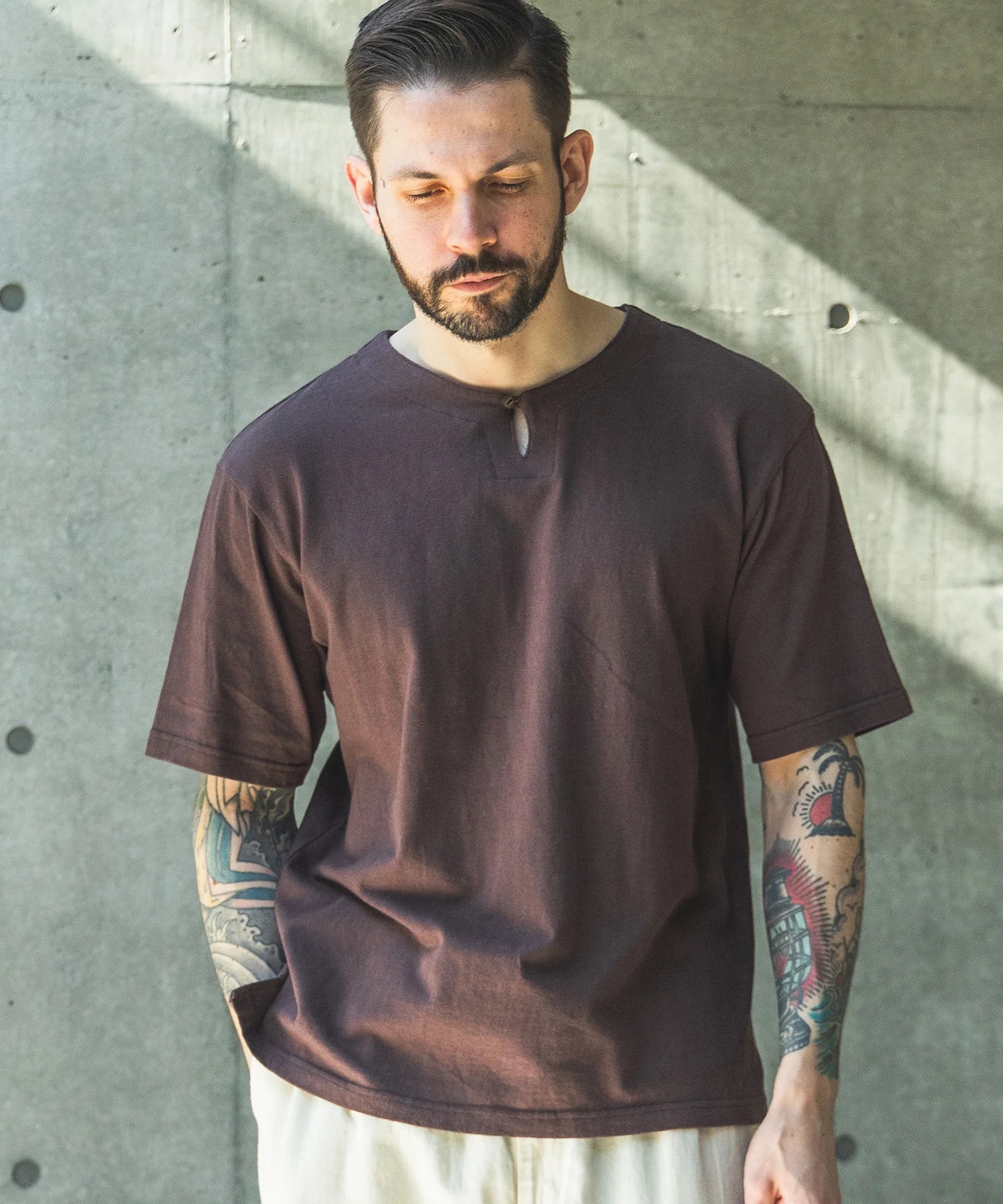 88/12 VINTAGE MATERIAL /KEY NECK T-SHIRT MR.OLIVE