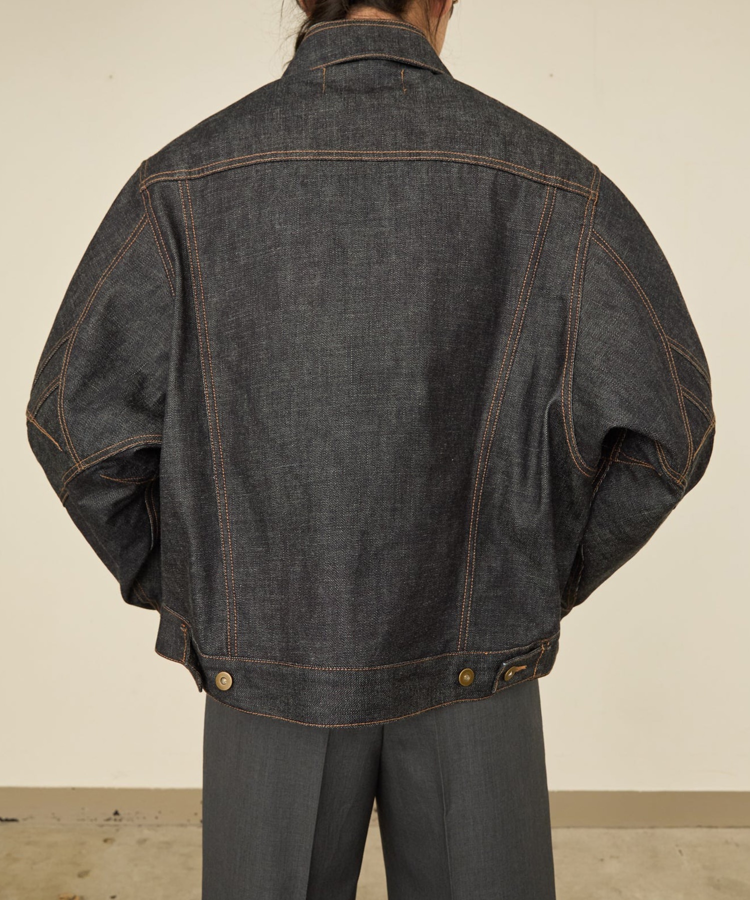 TWIST SLEEVE DENIM JACKET I'm here