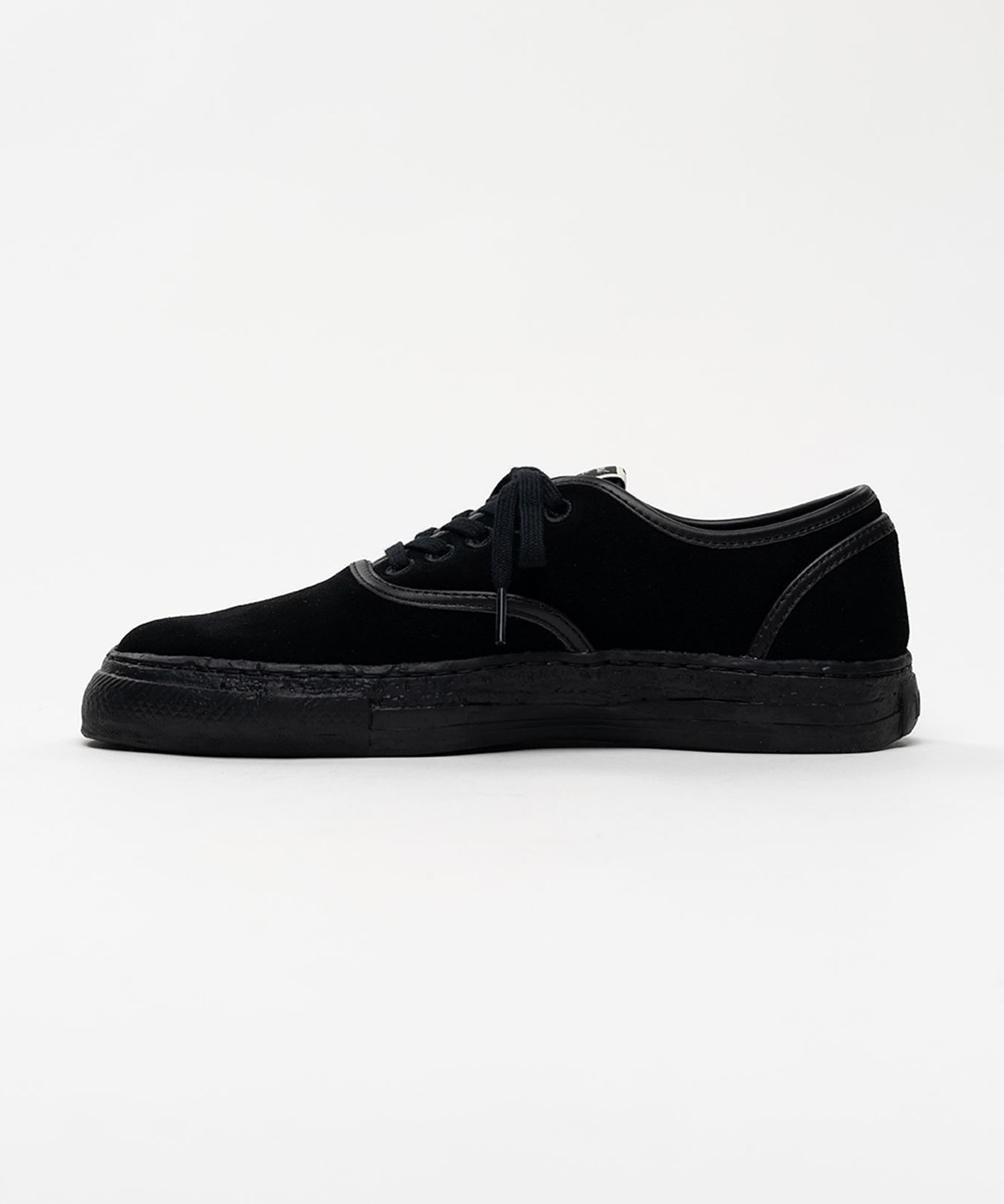 KIEFER / Suede Low-Top Sneakers General Scale.