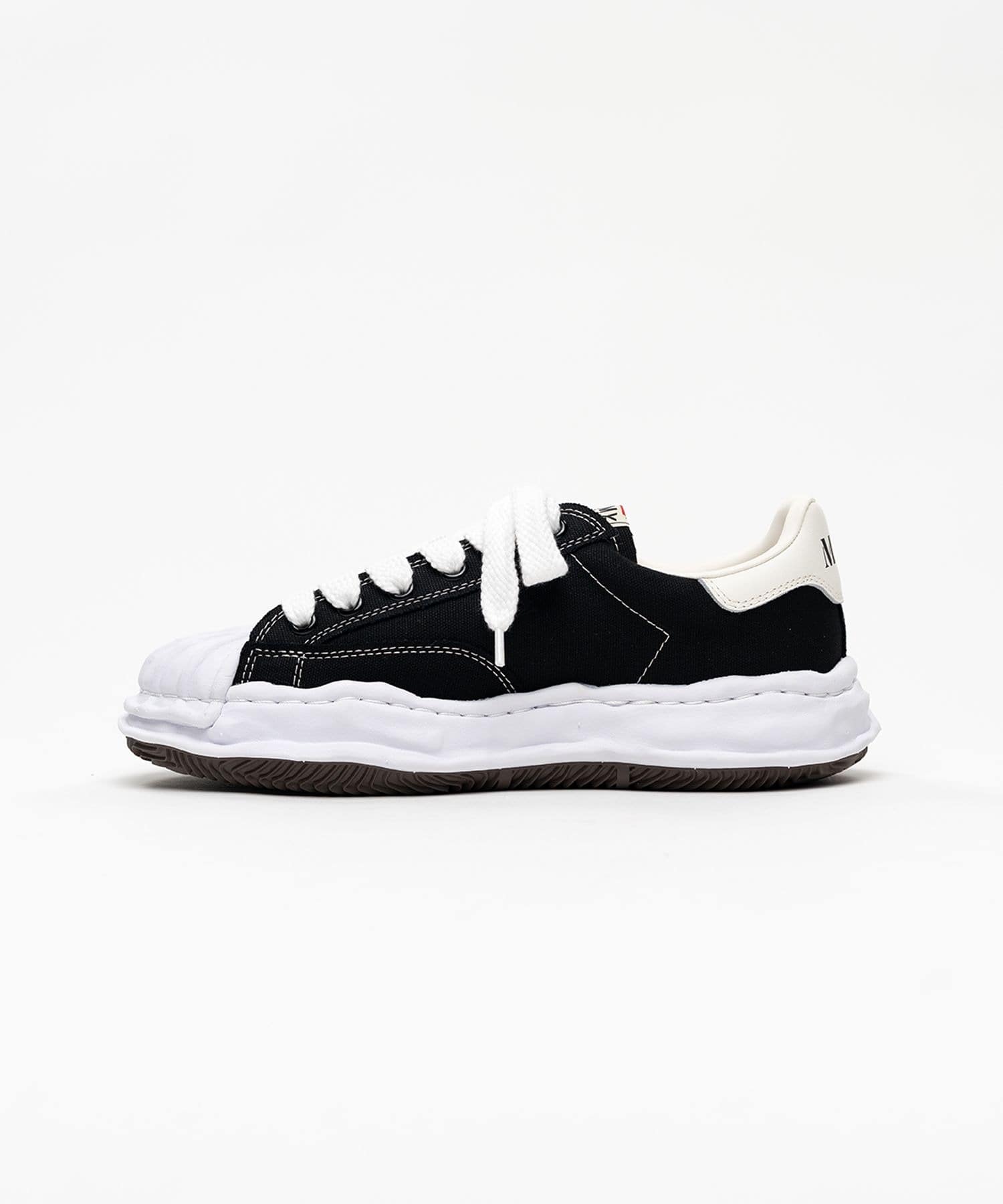 BLAKEY/ original sole canvas Low-Top sneaker Maison MIHARA YASUHIRO