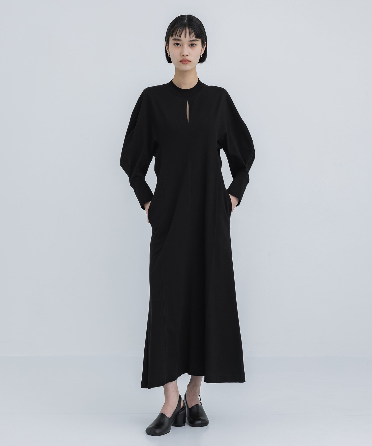 Round Shaped Slingback STUDIOUS