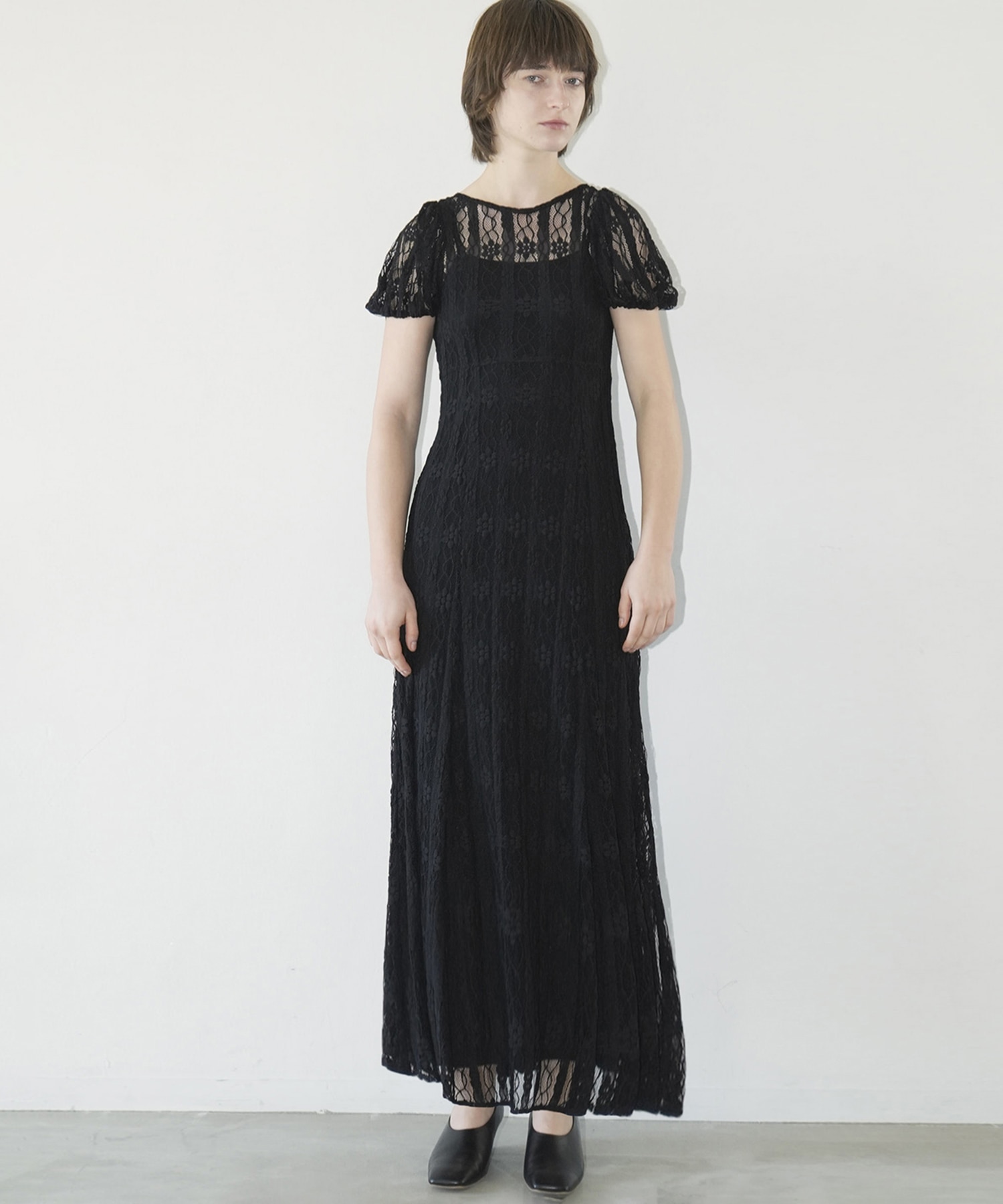 LACE MINI PUFF SLEEVE ONEPIECE CLANE