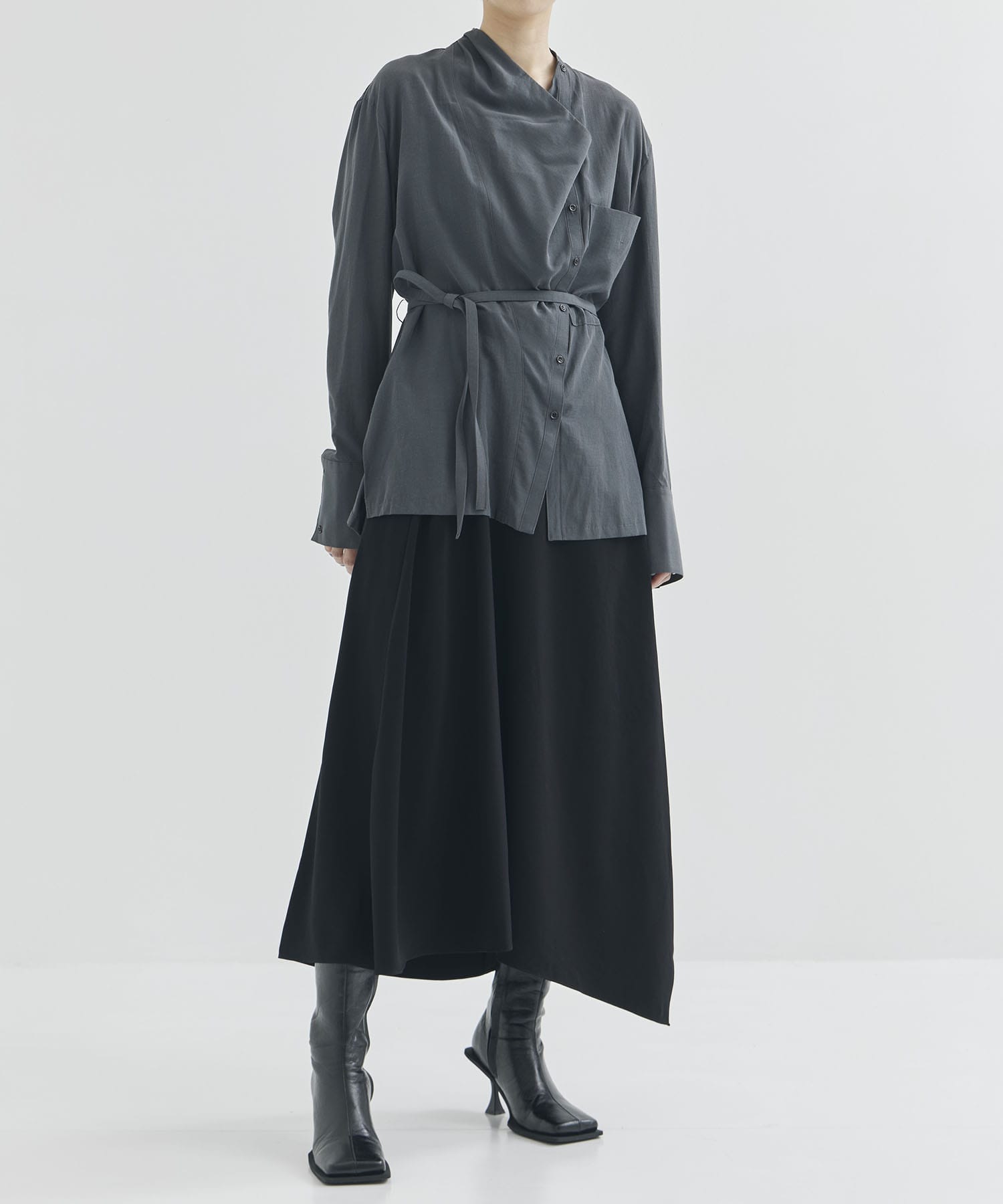 Tilda drape neck shirt GY AKIRANAKA