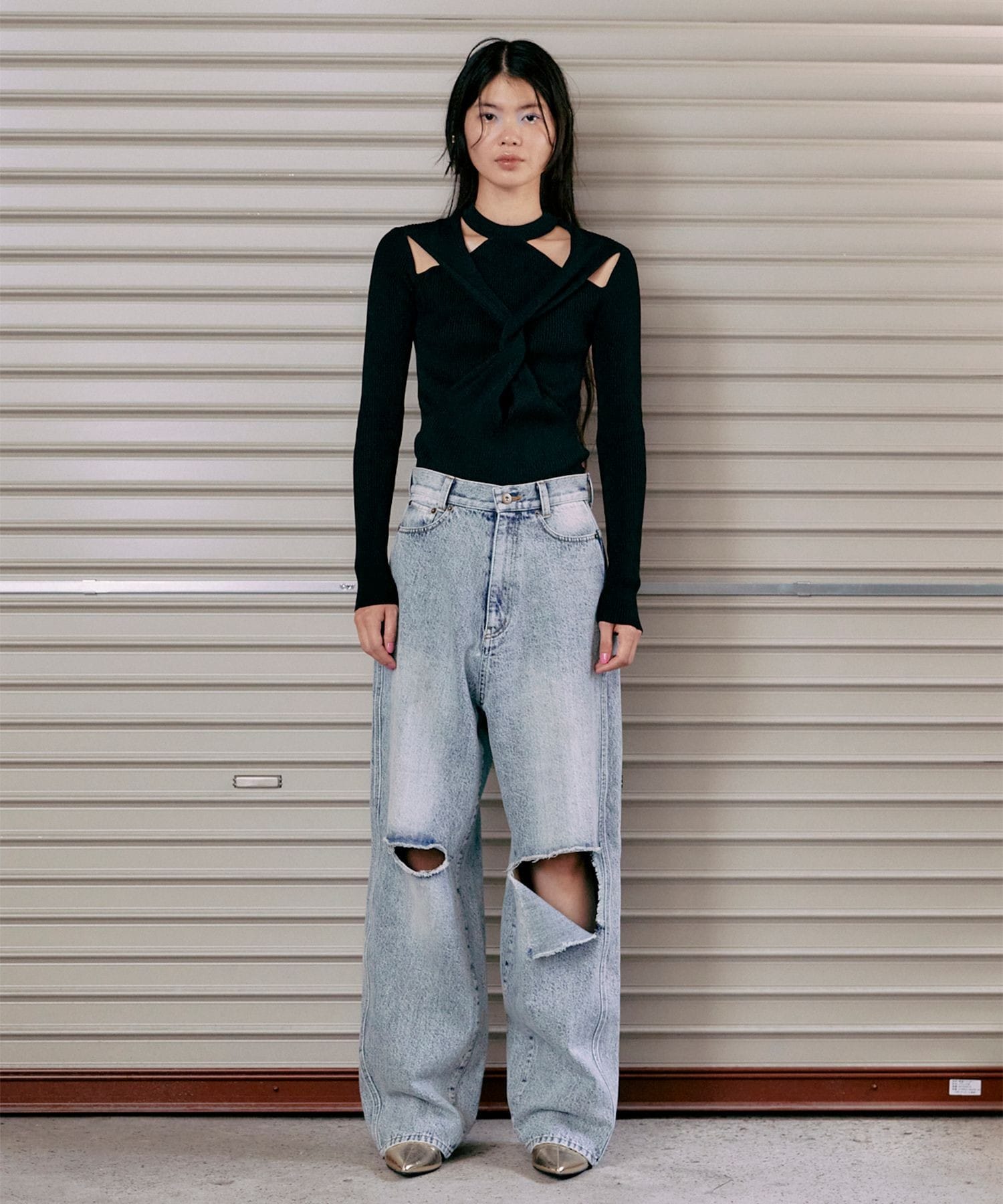 KNEE CUTTING DENIM PANTS THINGS THAT MATTER