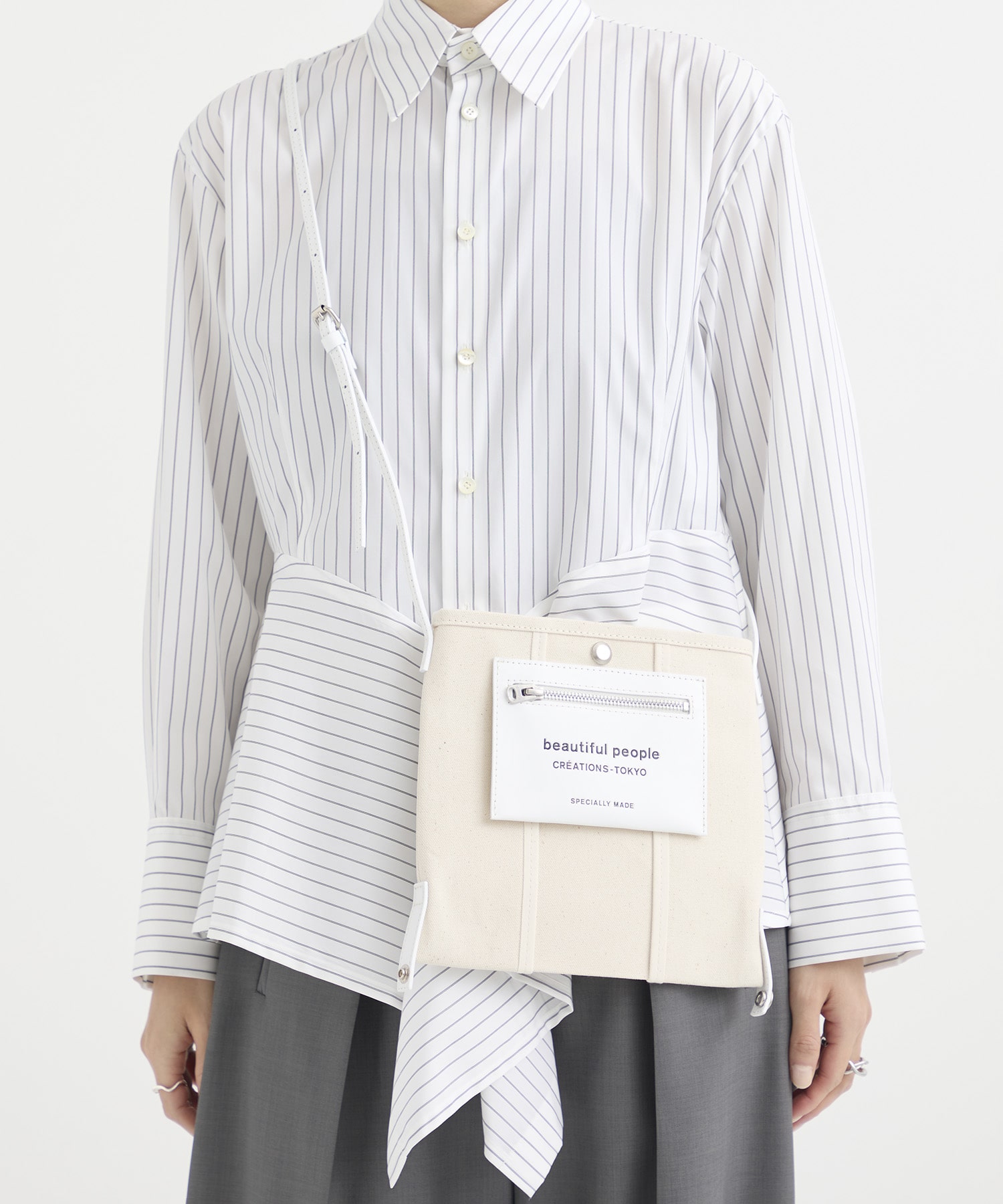 lining logo pocket mini shoulder bag beautiful people