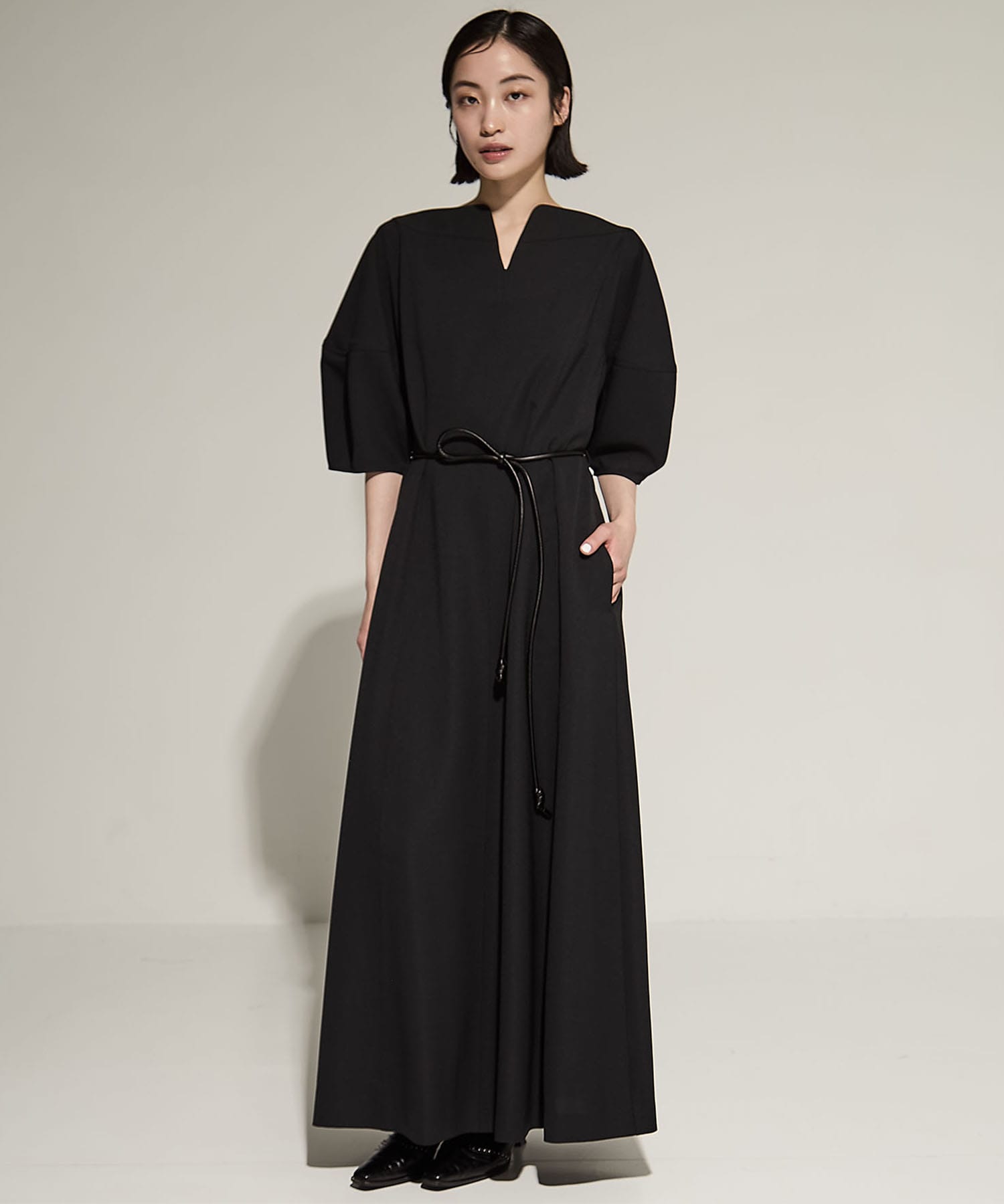 Sesilia lantan sleeve dress BK AKIRANAKA