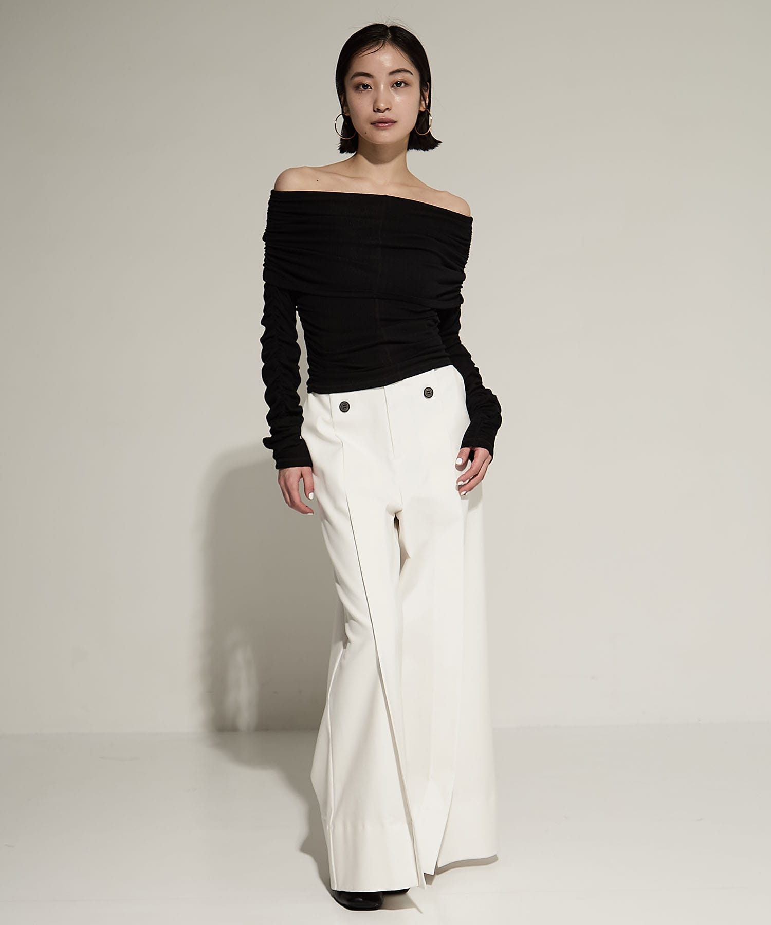 Washable Silk Cotton Offshoulder STUDIOUS