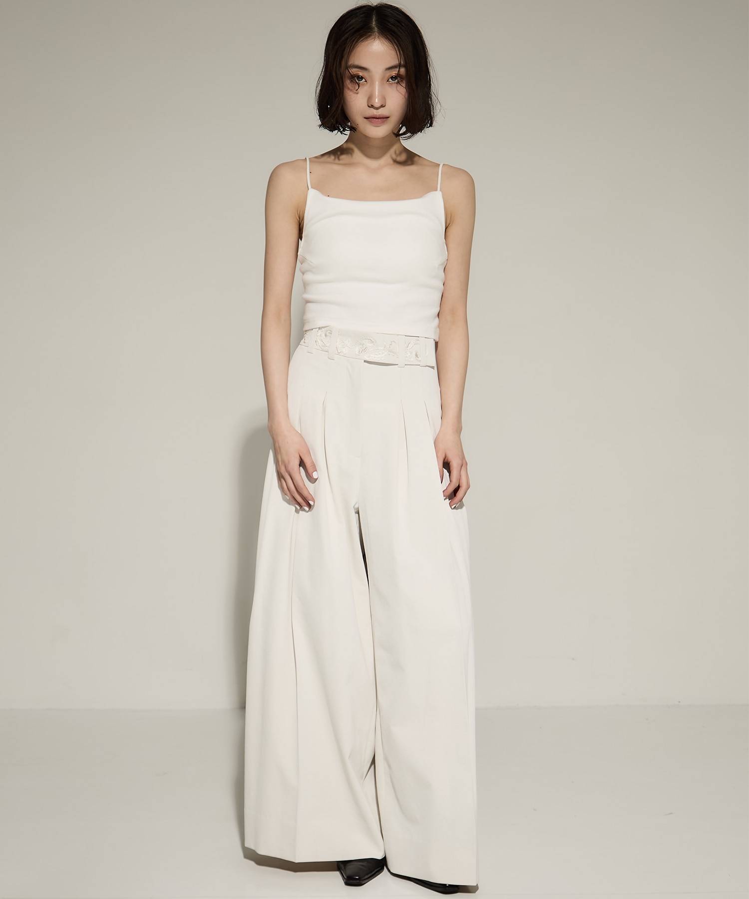 Cucurbita embroidered wide slacks MURRAL