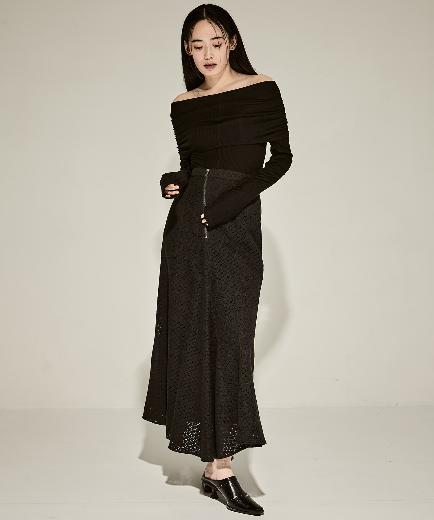 Sylvie front drape lace skirt BK AKIRANAKA