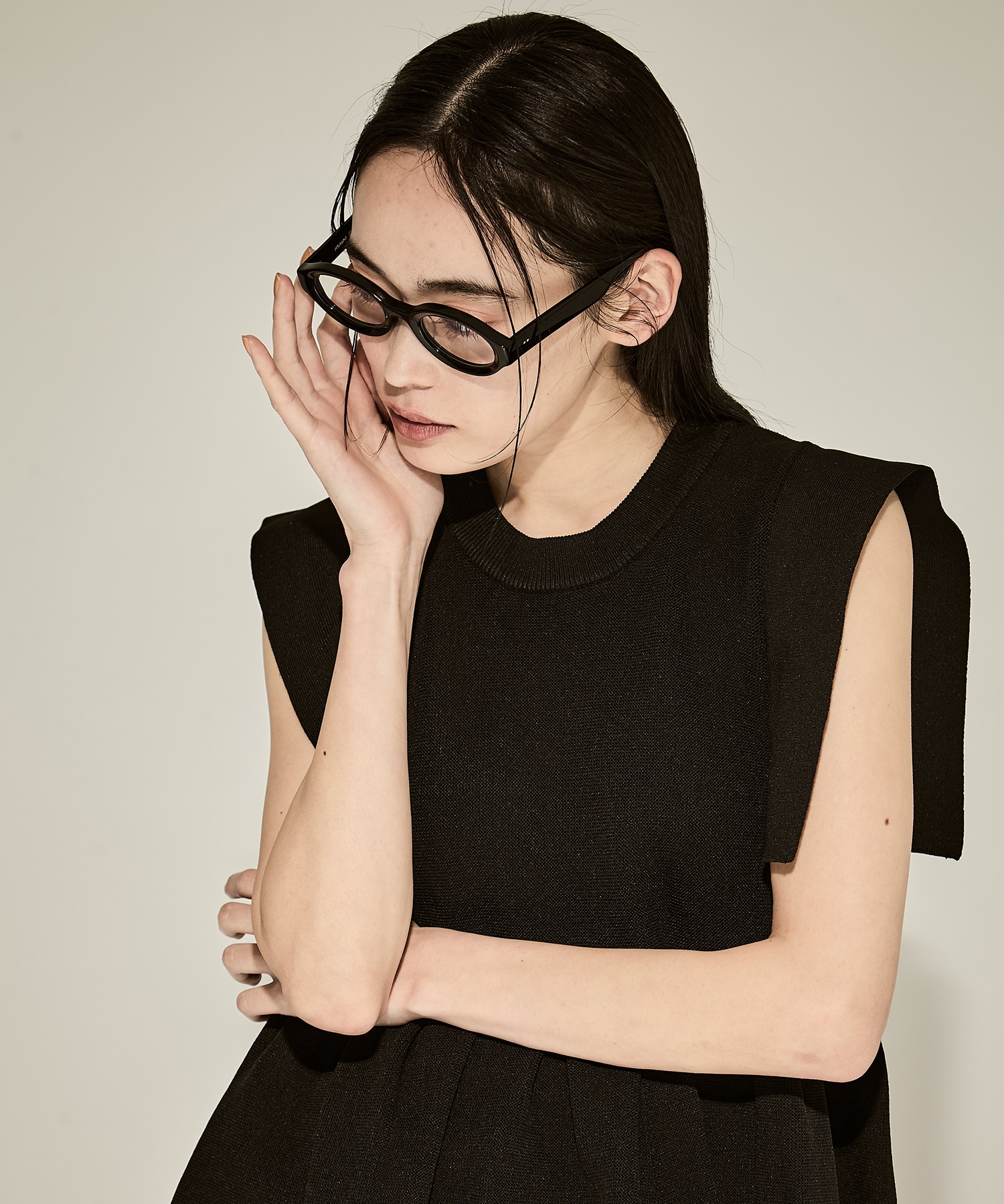 × BLANC OVAL TELEVISION-CUT GLASSES FETICO
