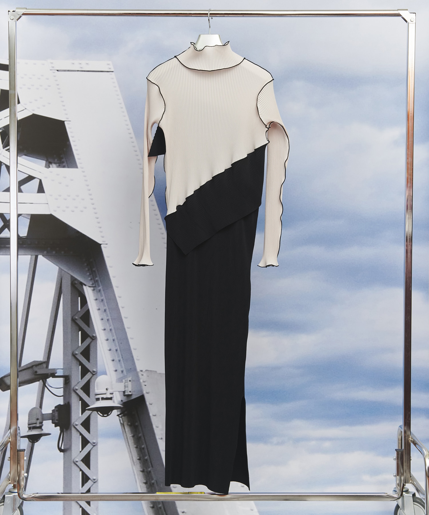 SPIRAL WAVE LONG SLEEVE DRESS *HIGH NECK TYPE kotohayokozawa