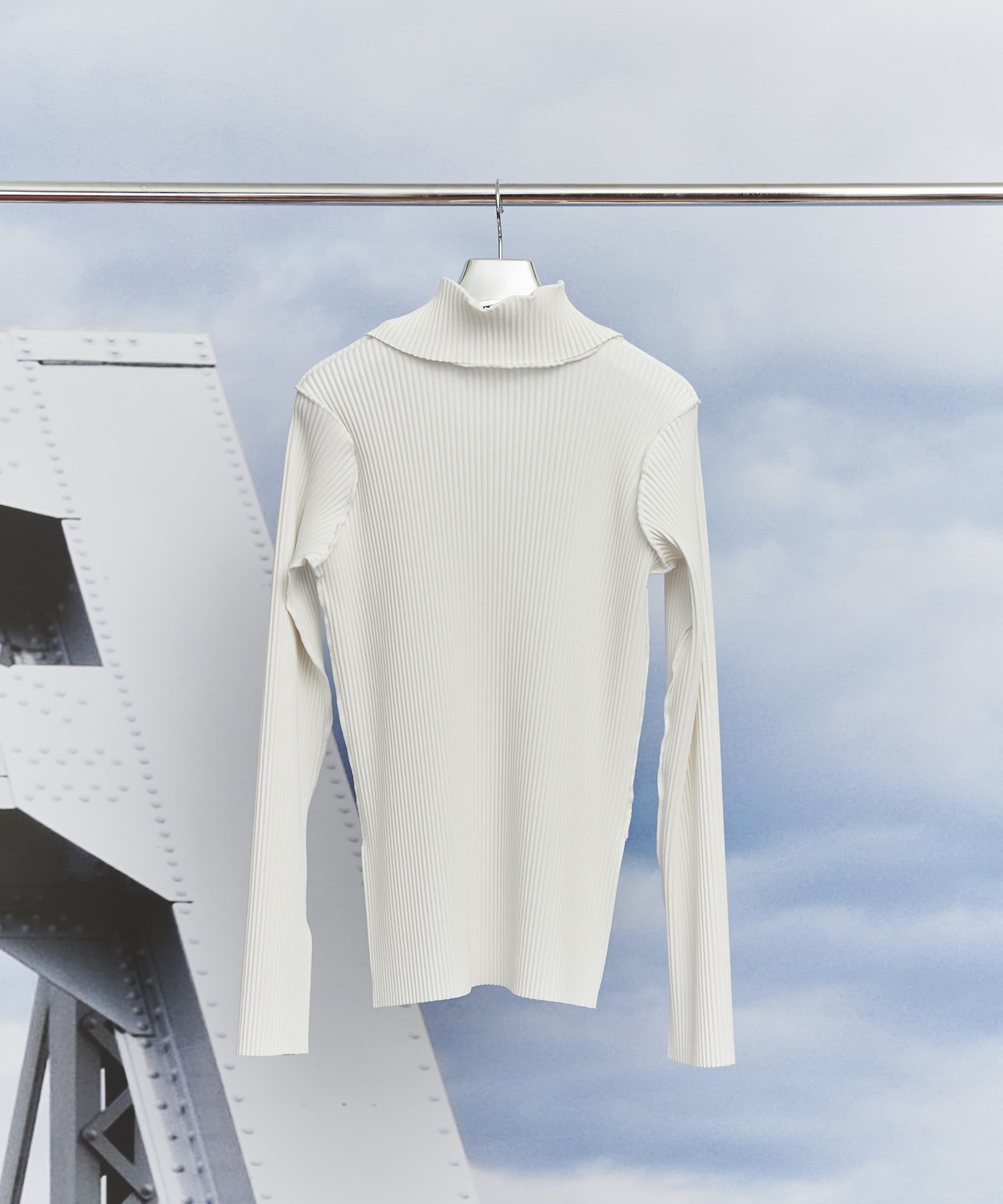 CRISP HIGH NECK TOP kotohayokozawa