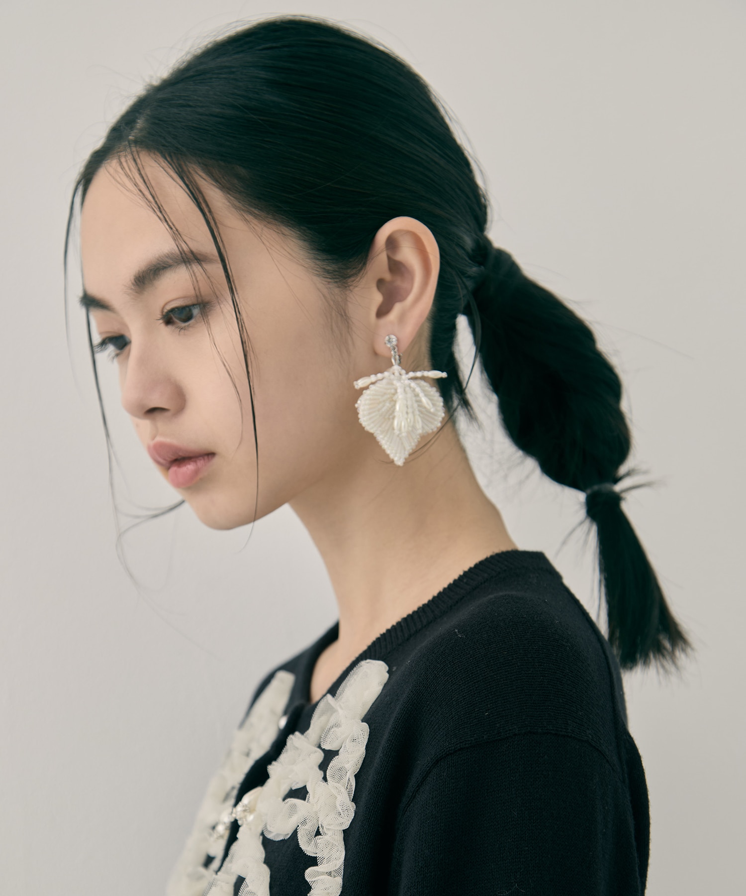 white clover beads earrings tanakadaisuke
