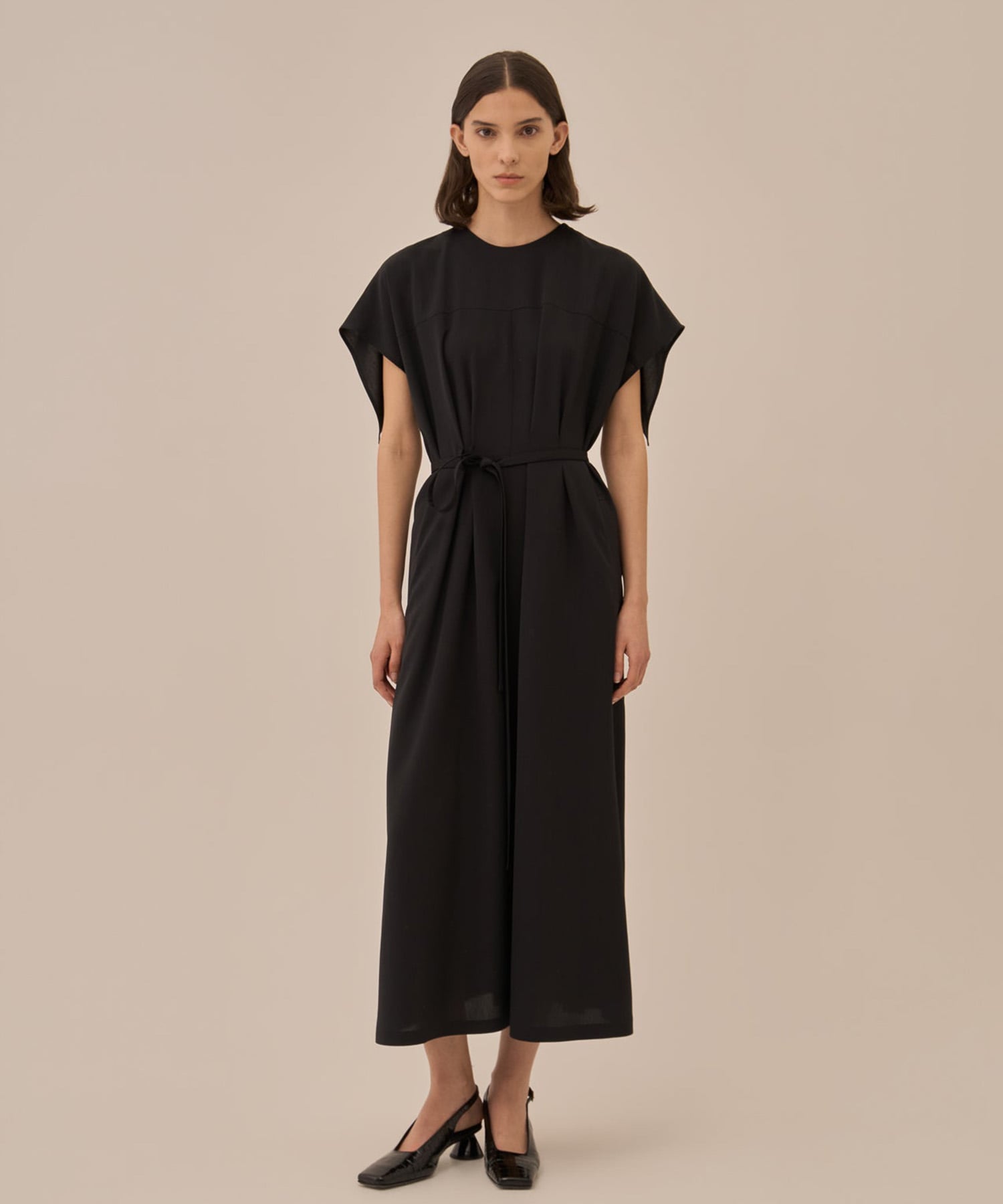 Selina back cape dress AKIRANAKA