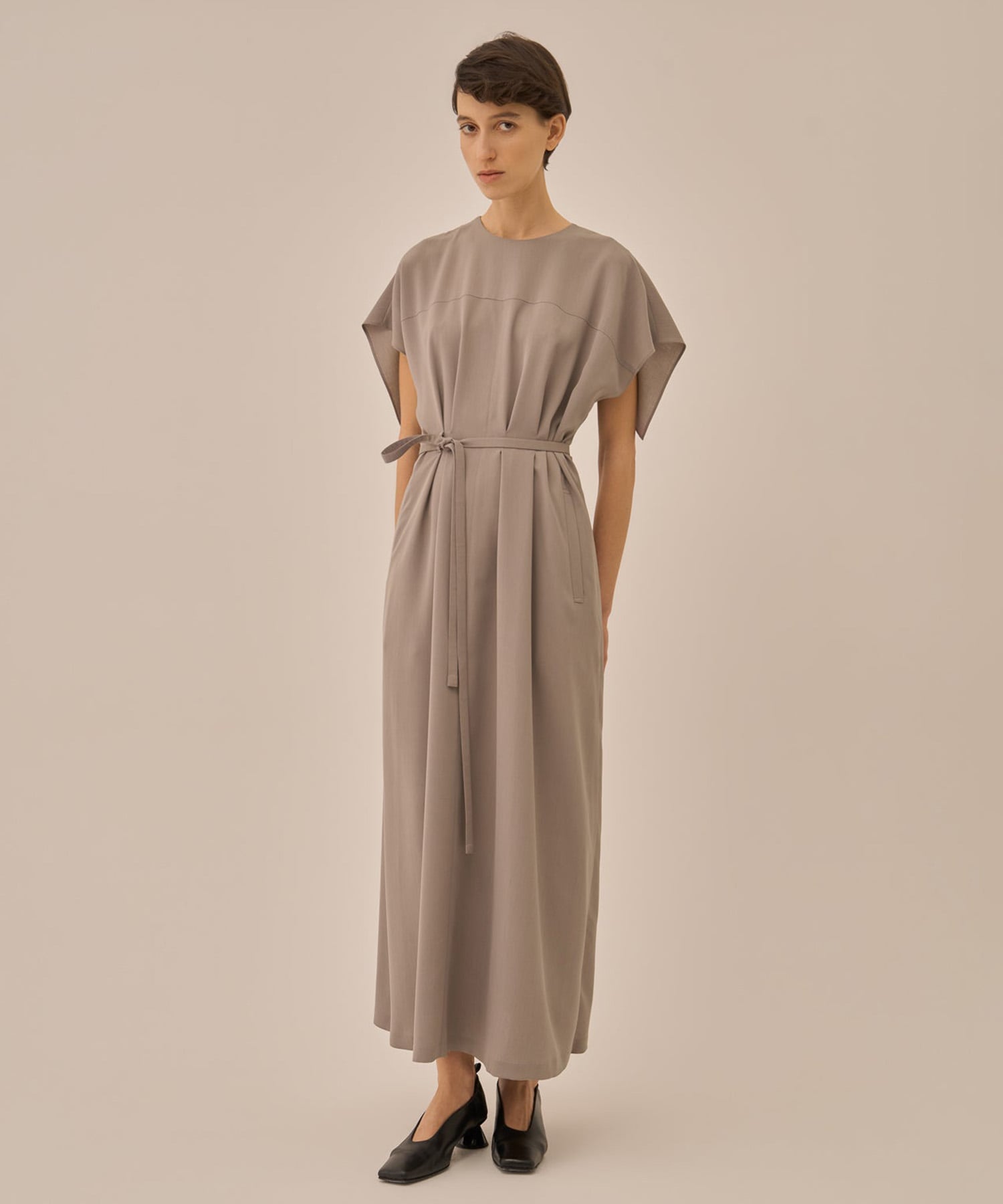 Selina back cape dress AKIRANAKA