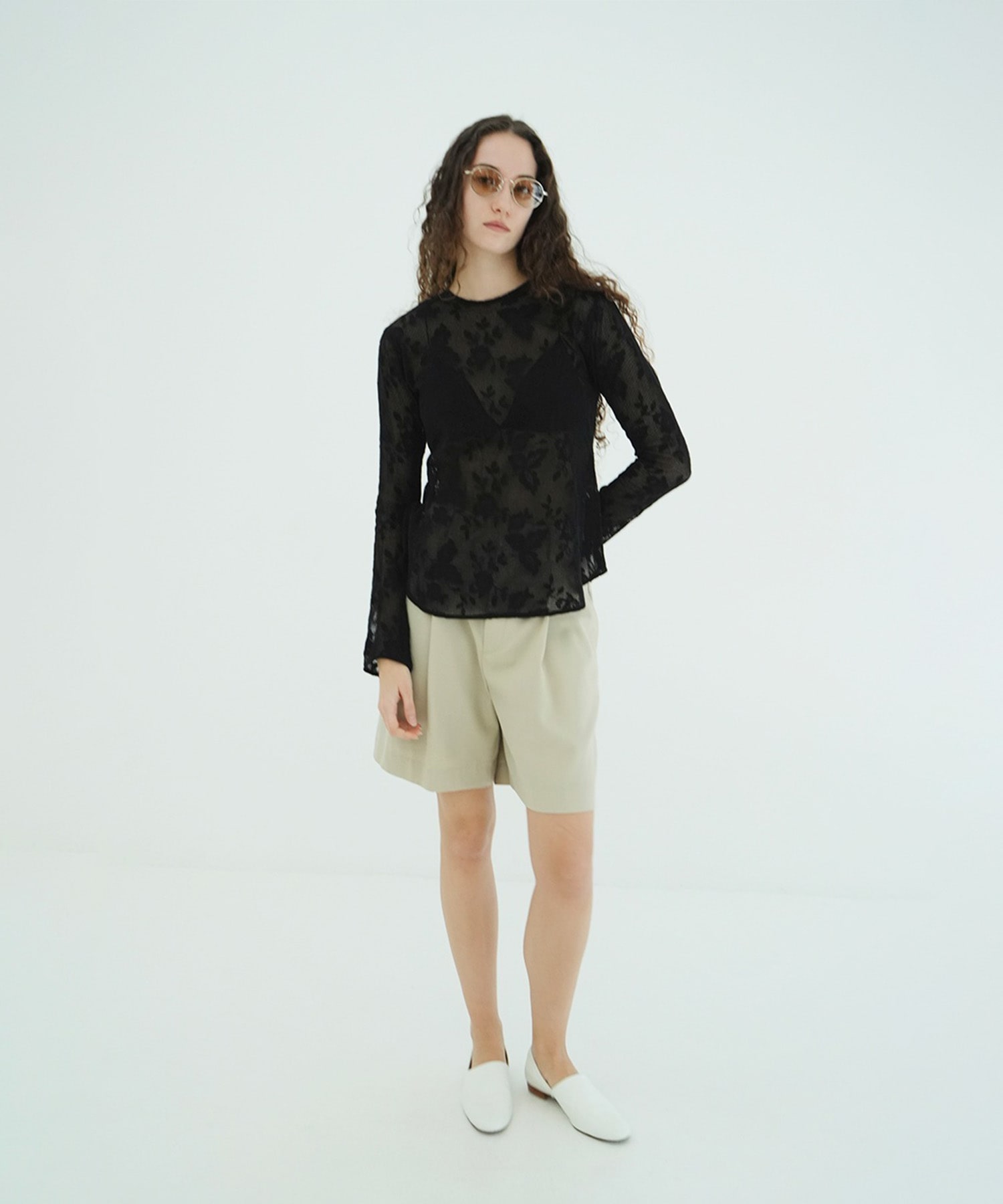 BACK DESIGN FLOWER LACE TOPS CLANE