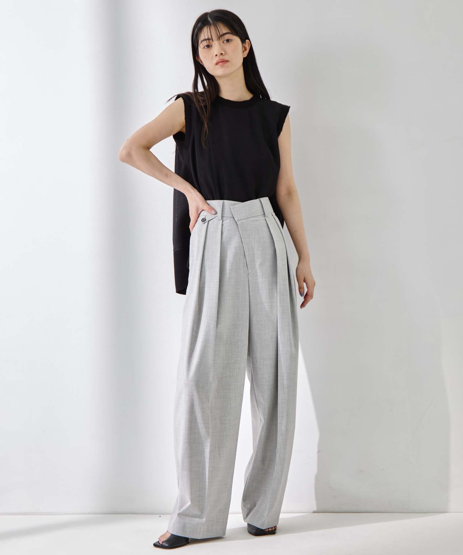 Double Tucked Stretch Trousers STUDIOUS